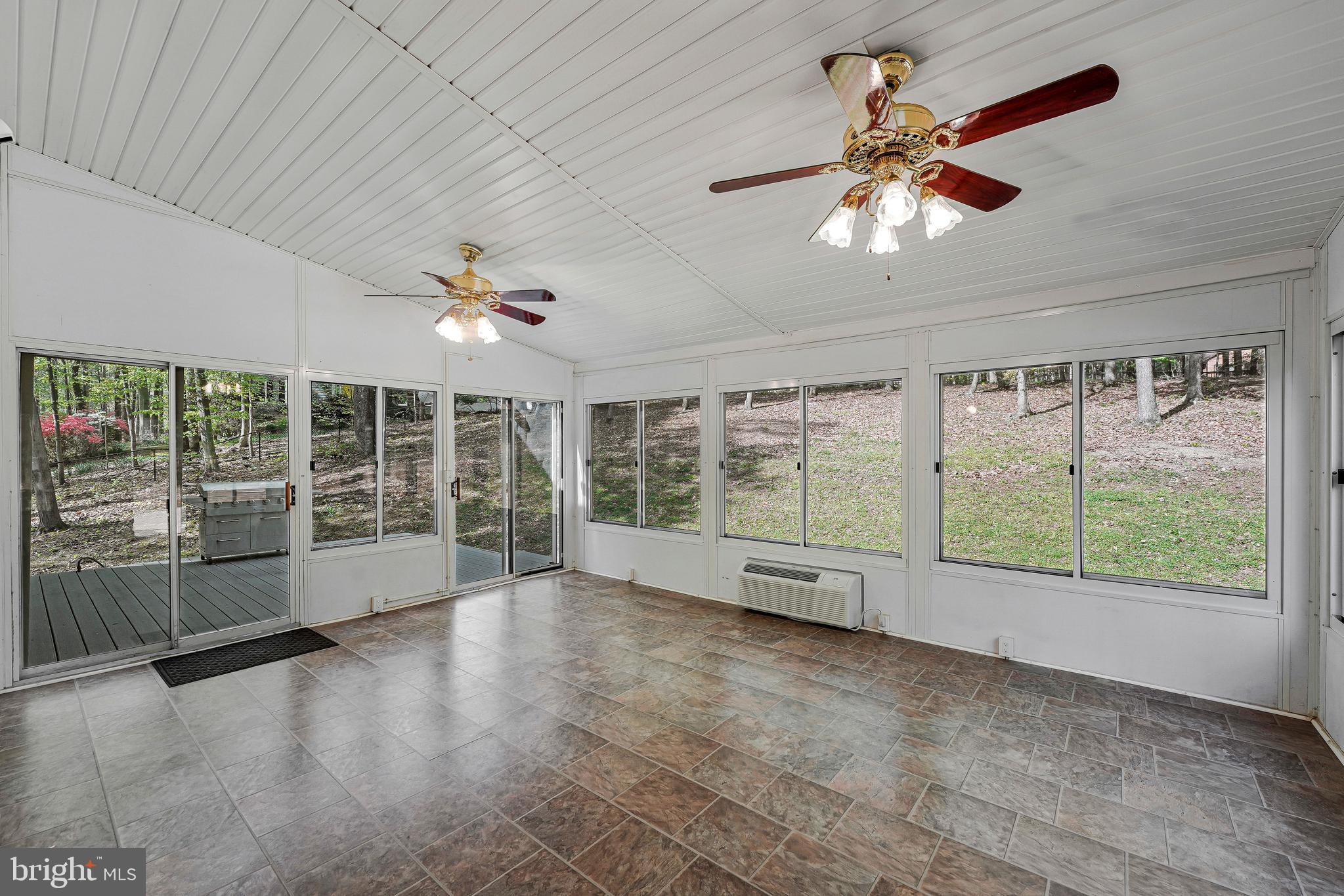 WINDSOR ESTATES - Residential