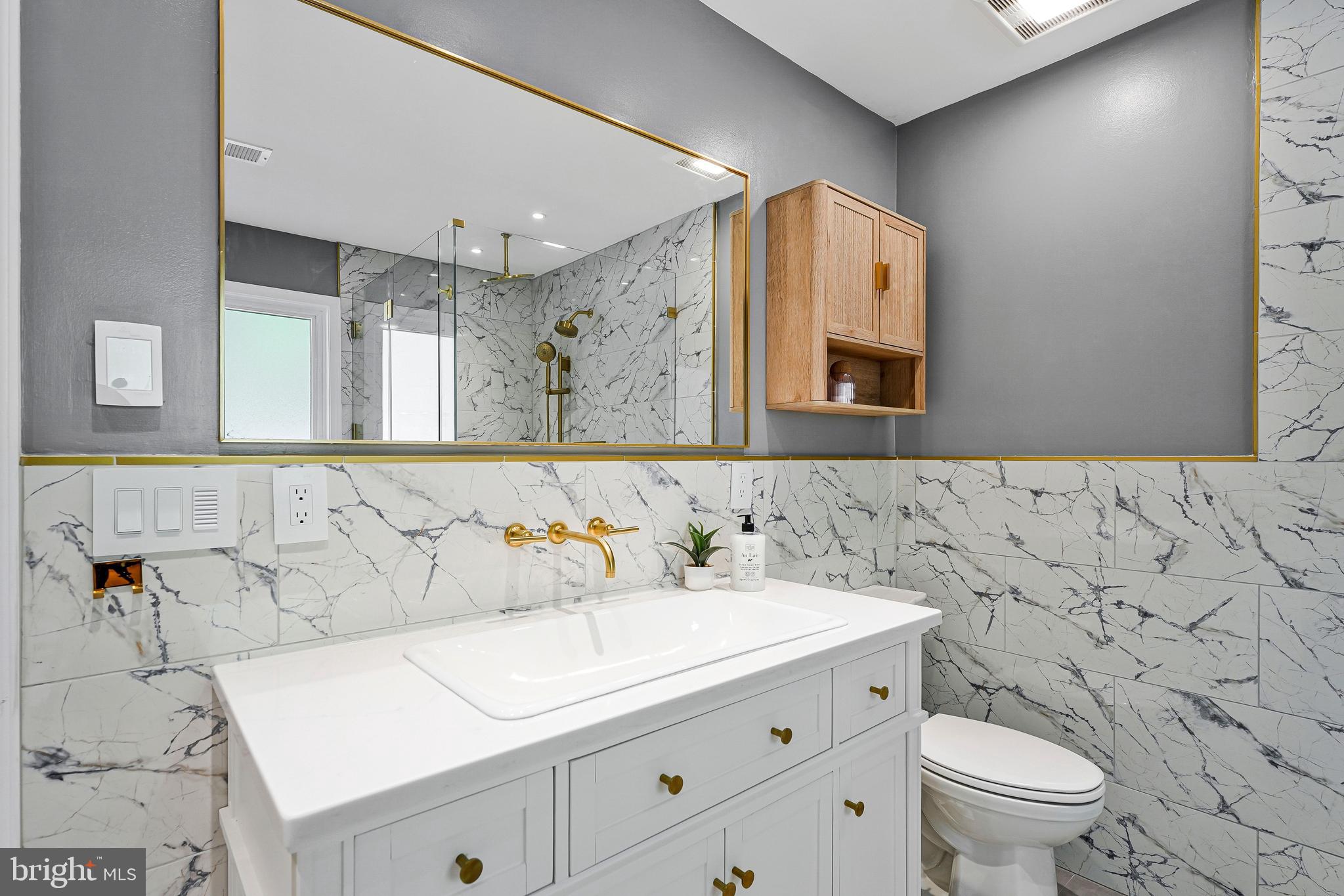 WINDSOR ESTATES - Residential