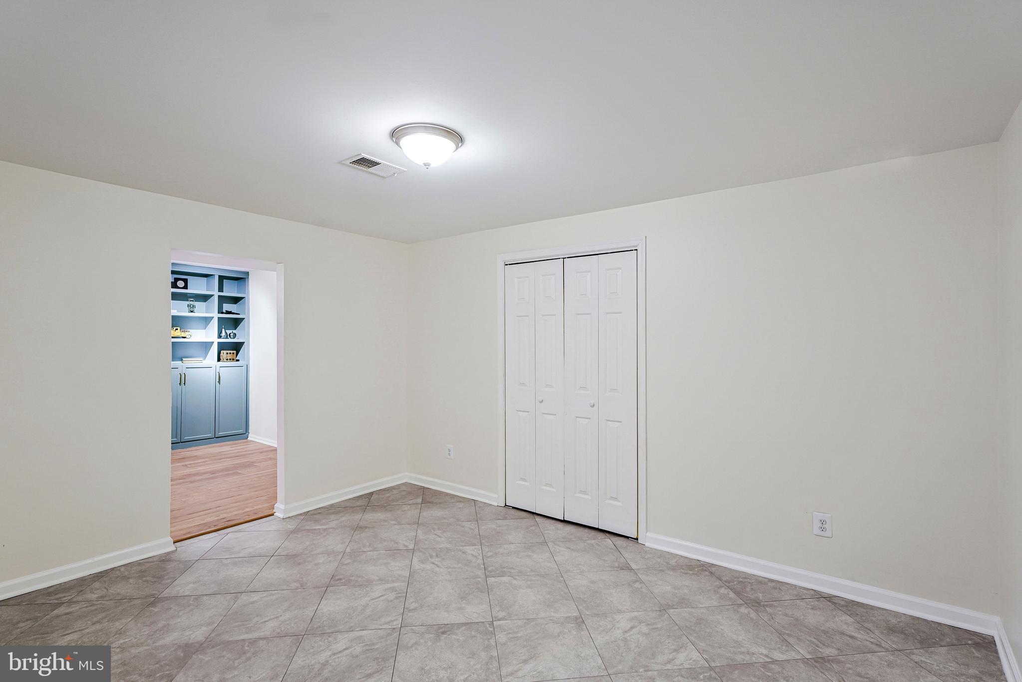 WINDSOR ESTATES - Residential