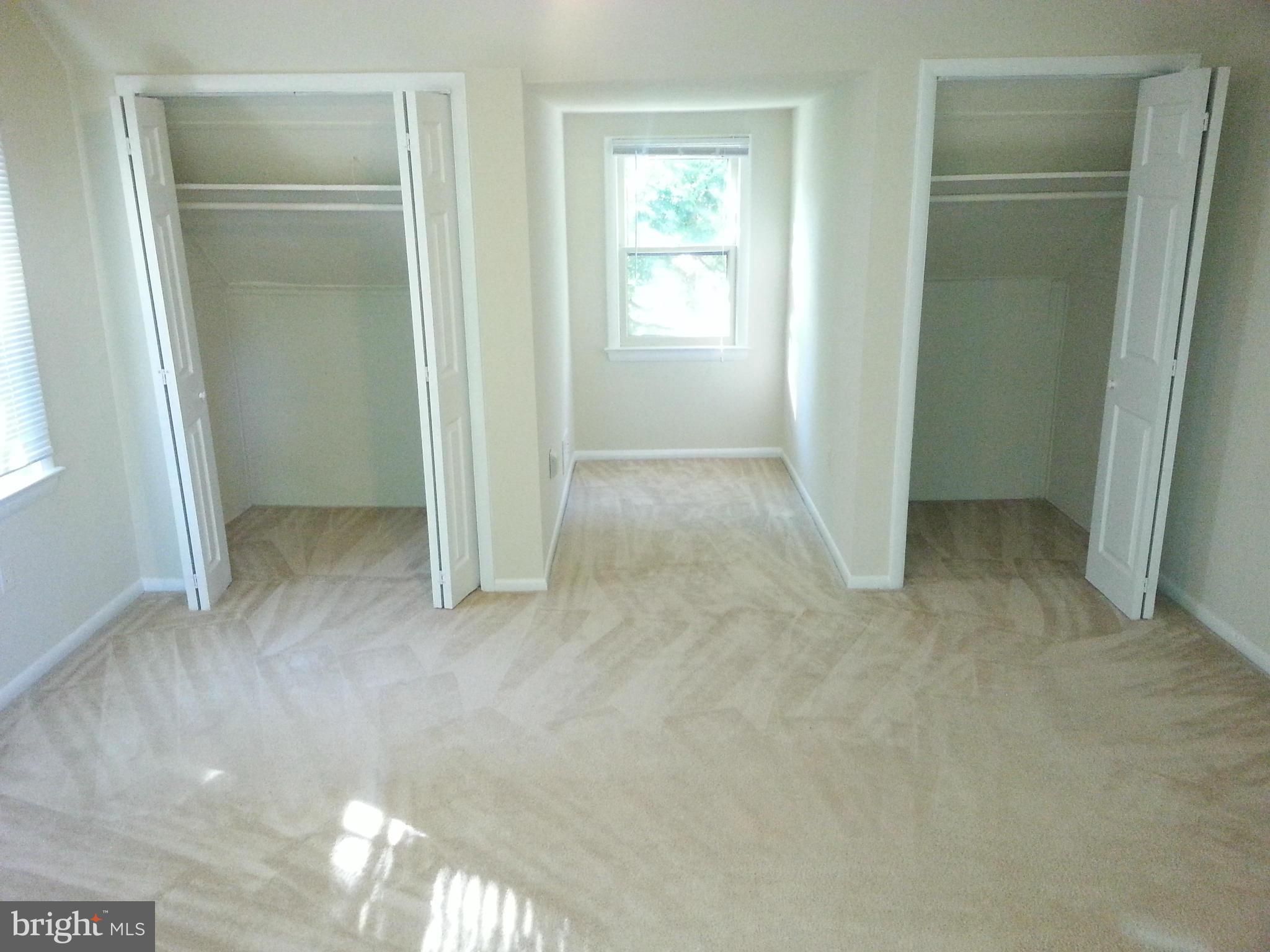 COUNTRY CLUB VIEW - Residential Lease