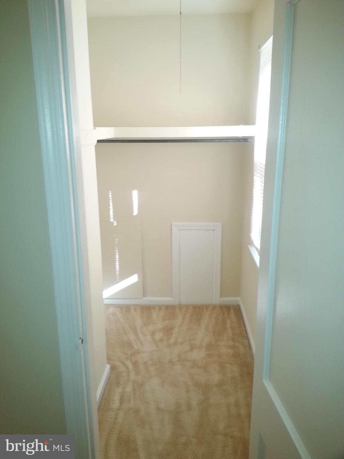 COUNTRY CLUB VIEW - Residential Lease