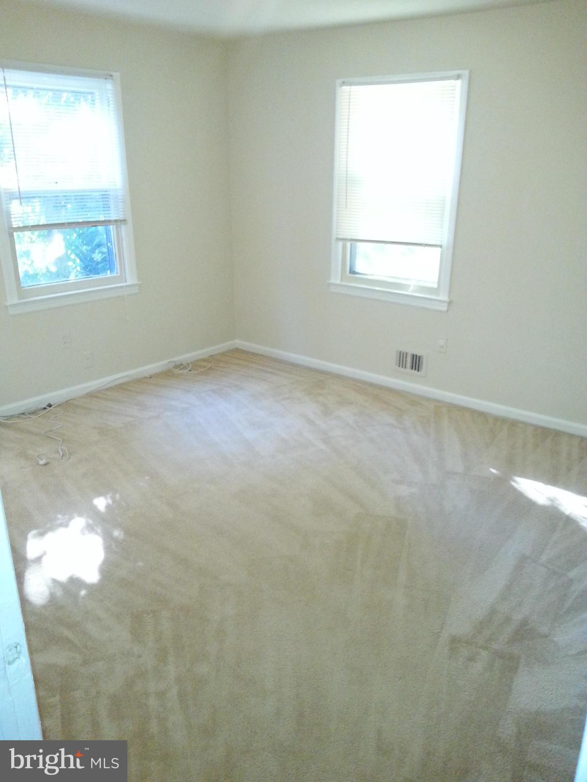 COUNTRY CLUB VIEW - Residential Lease