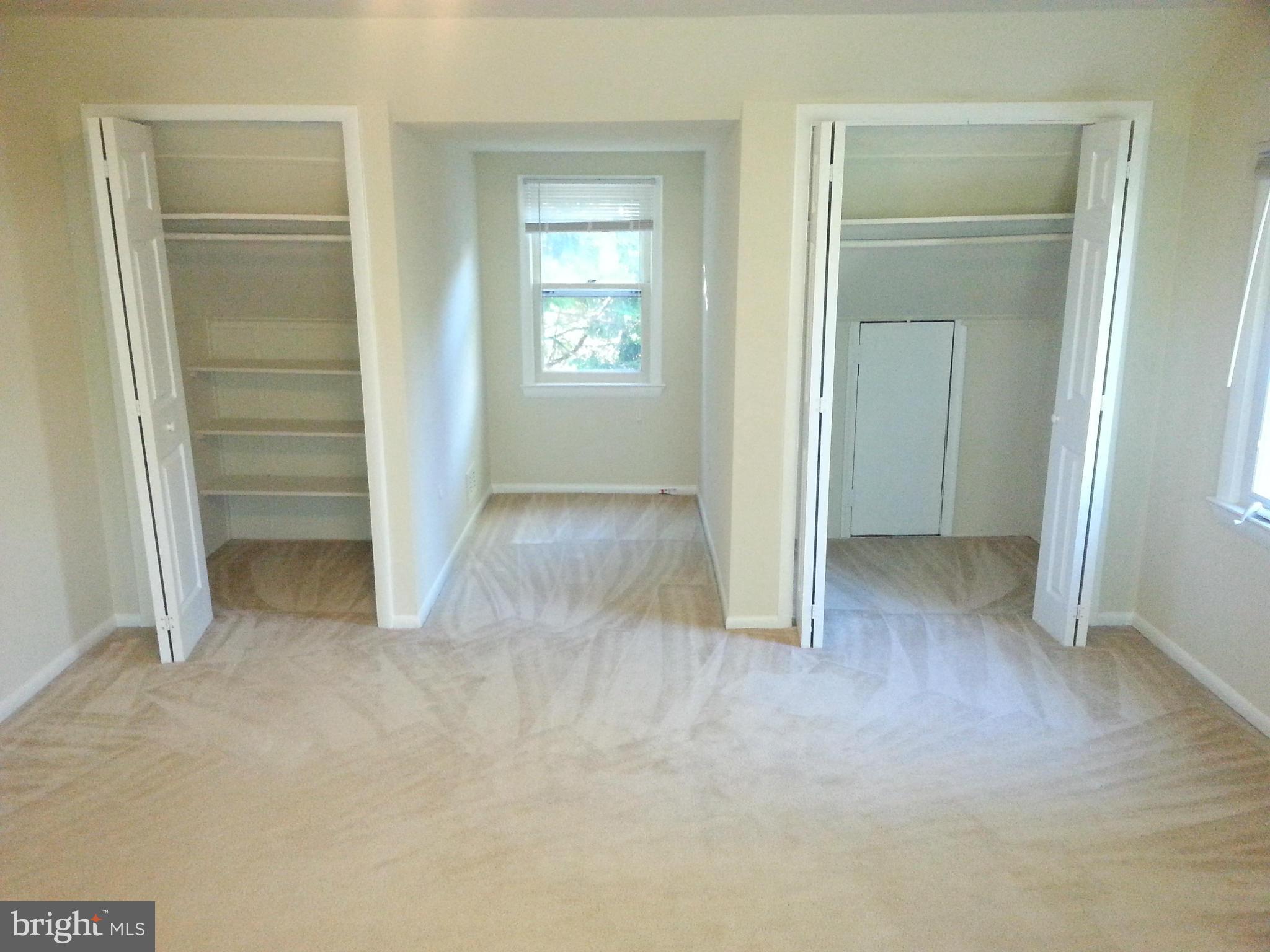 COUNTRY CLUB VIEW - Residential Lease