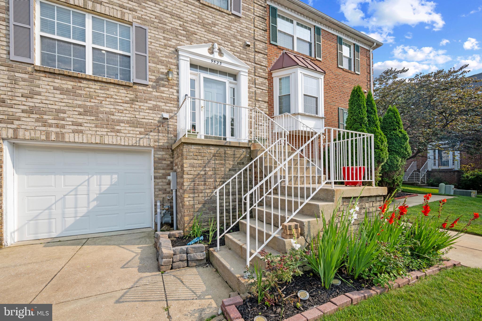 9523 GEORGIAN WAY