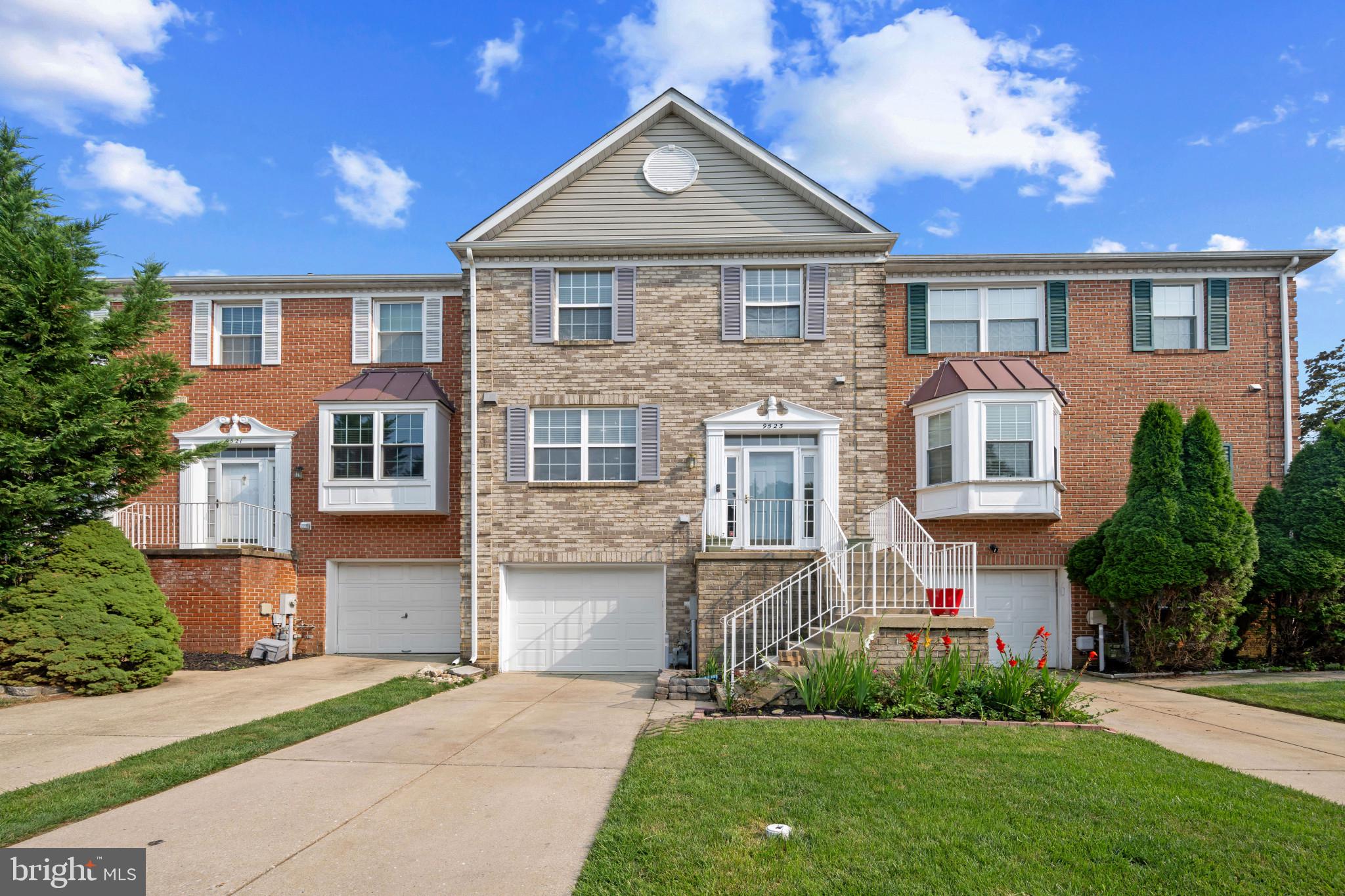 9523 GEORGIAN WAY