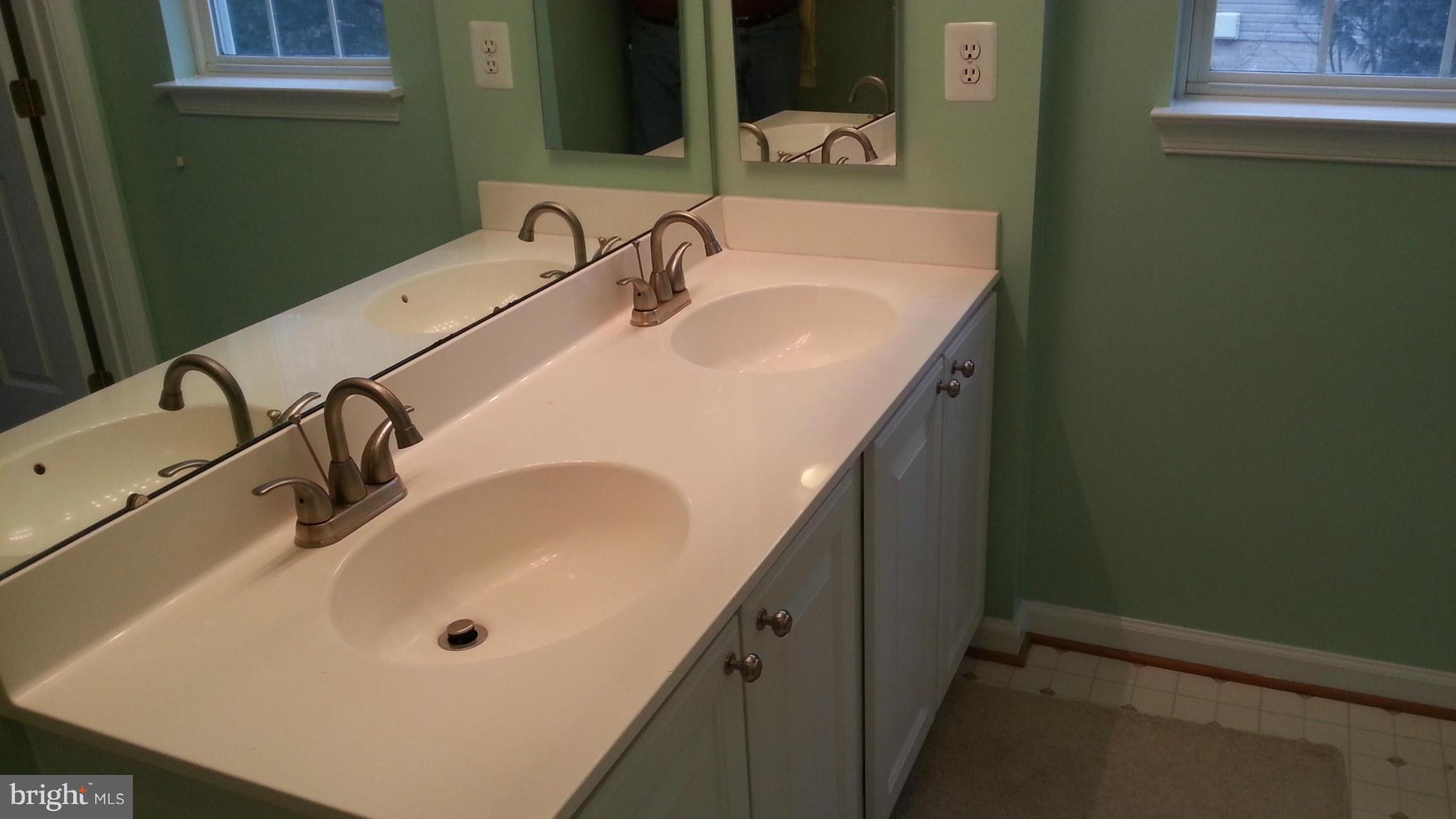 LEE'S HILL - Residential