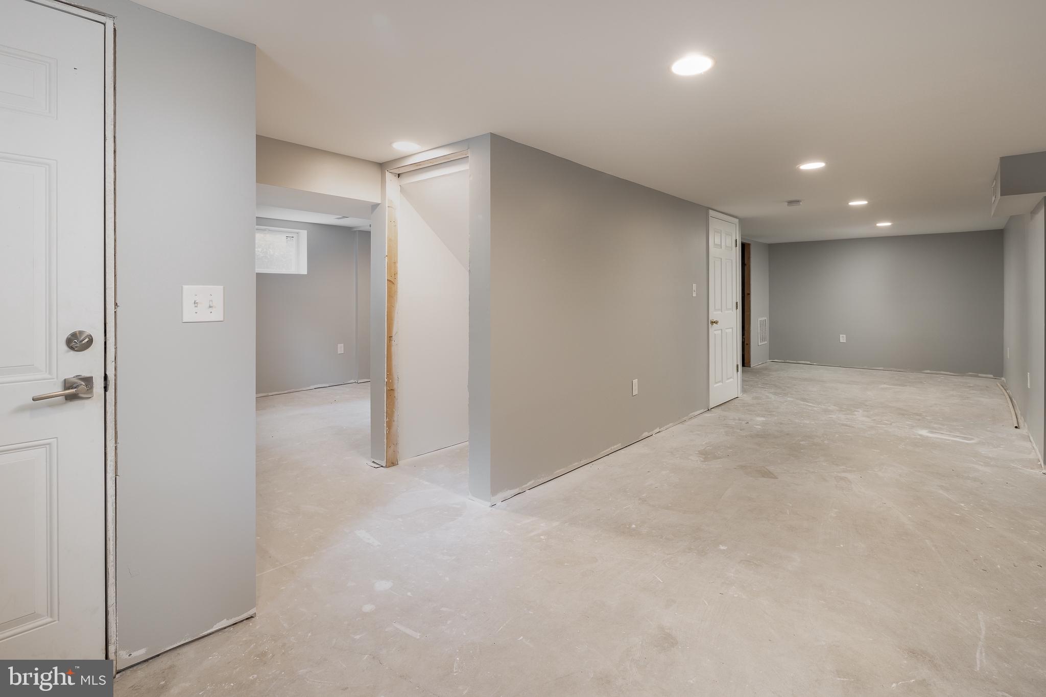 SOUTHGATE - Residential Lease