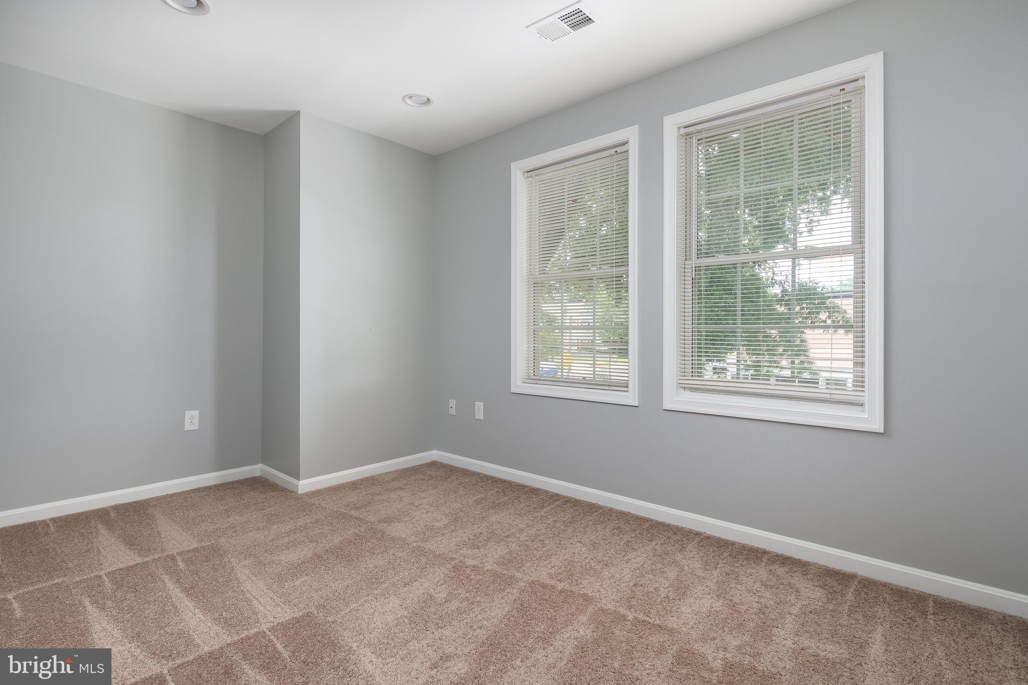 SOUTHGATE - Residential Lease