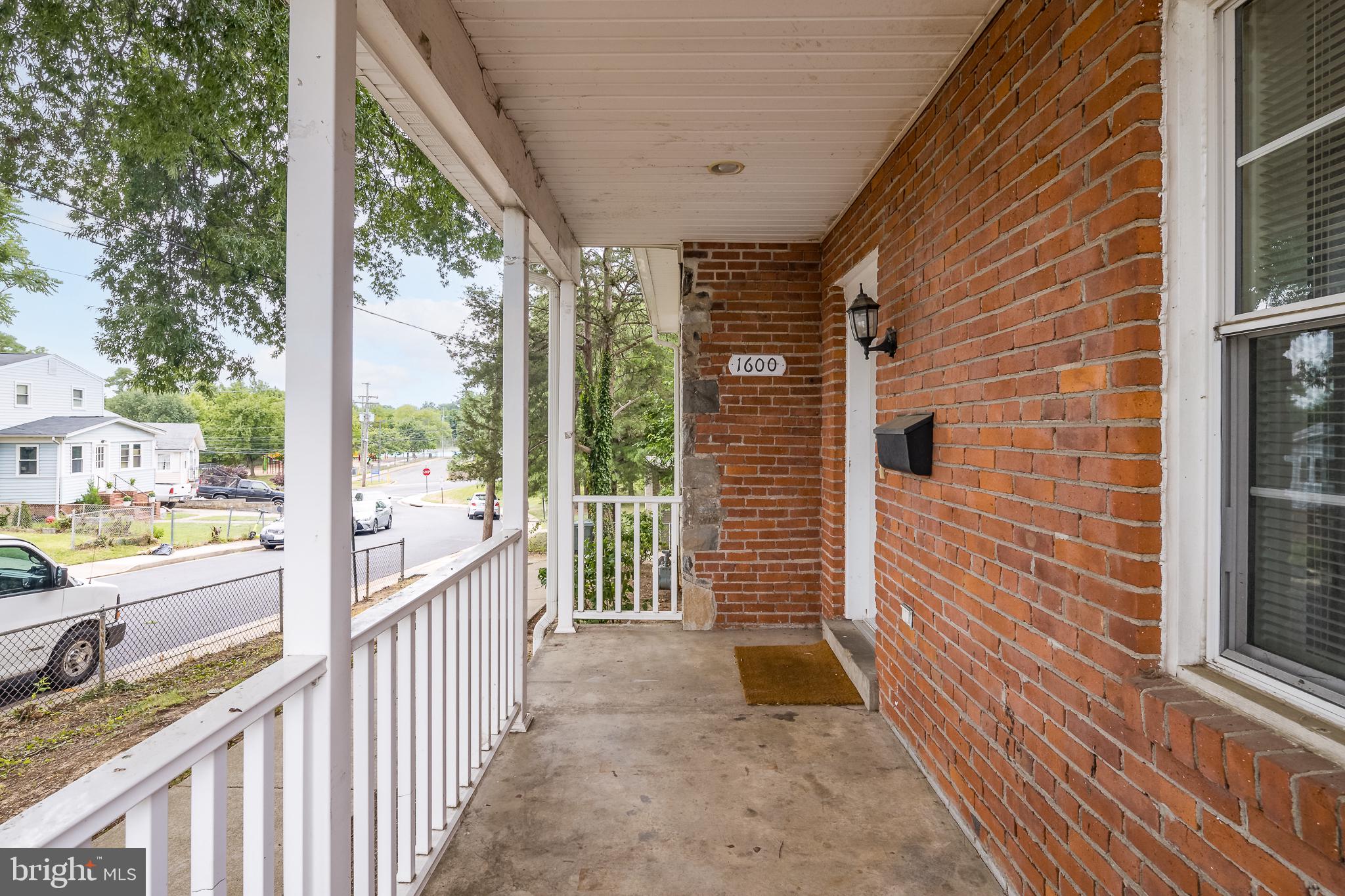 SOUTHGATE - Residential Lease