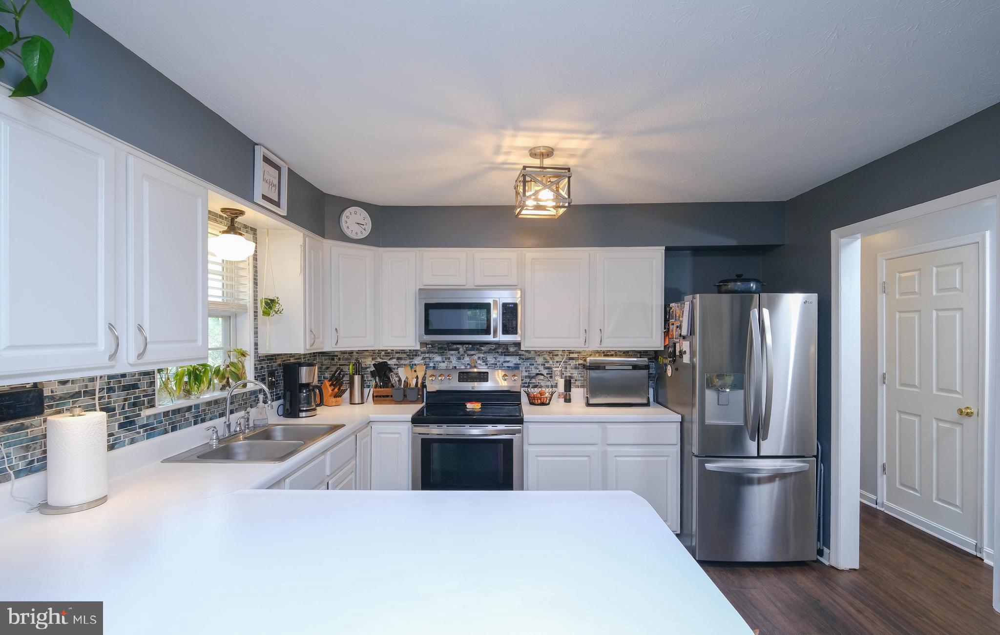 1180 RIVER BEND COURT