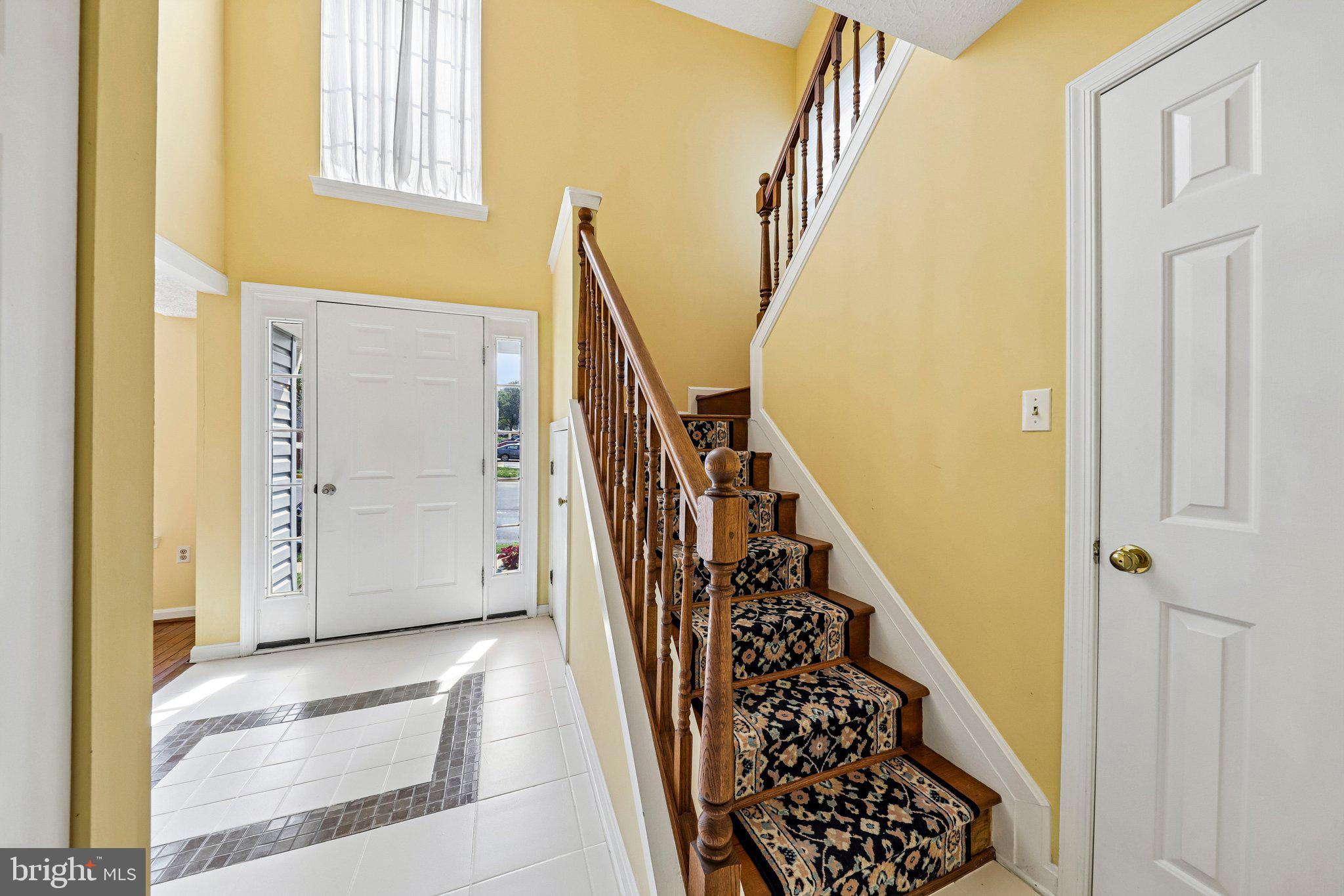 6100-B HOSKINS HOLLOW CIRCLE