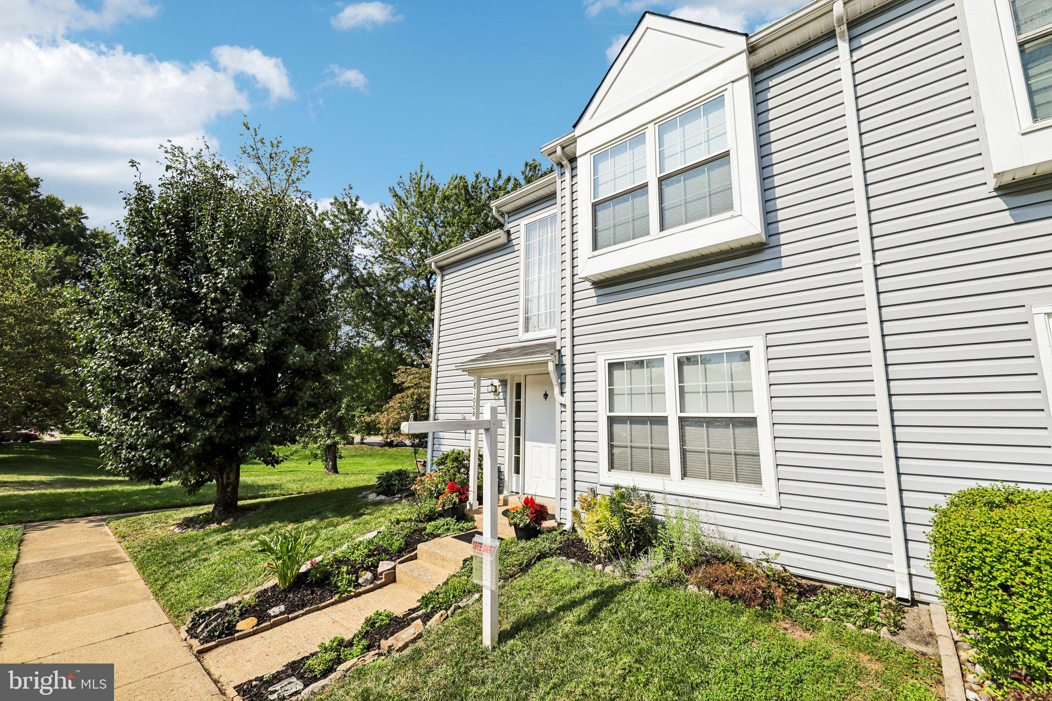 6100-B HOSKINS HOLLOW CIRCLE