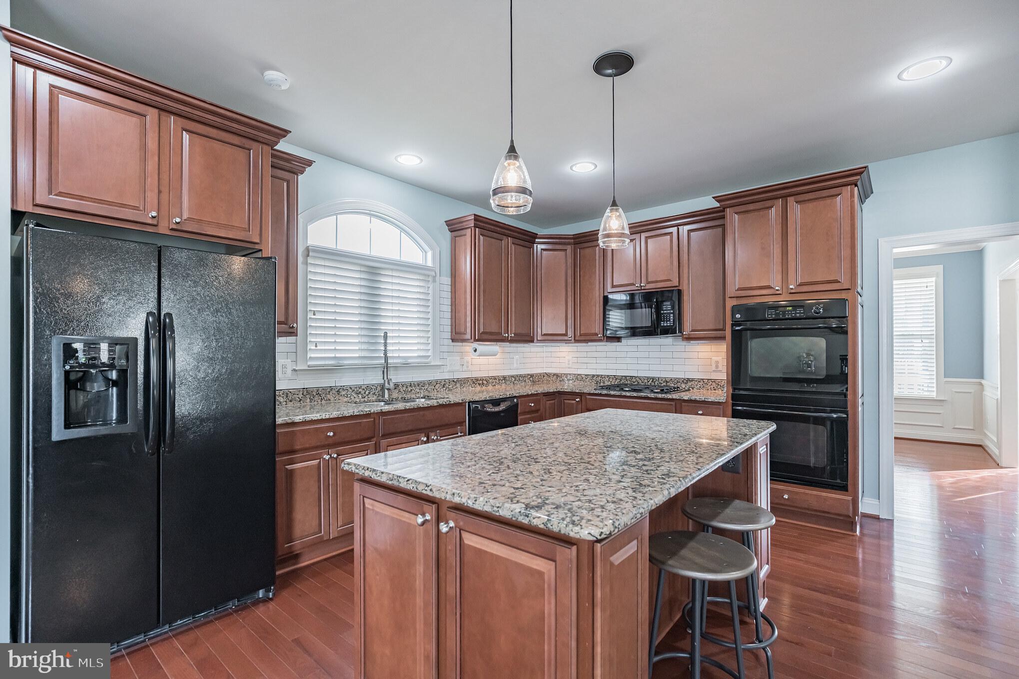 LEONARDS GRANT - Residential