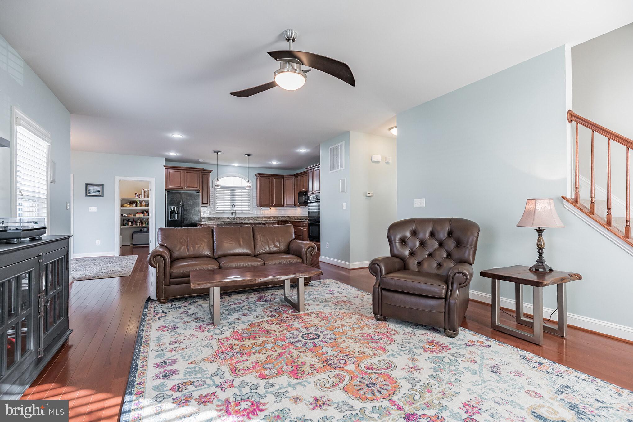 LEONARDS GRANT - Residential