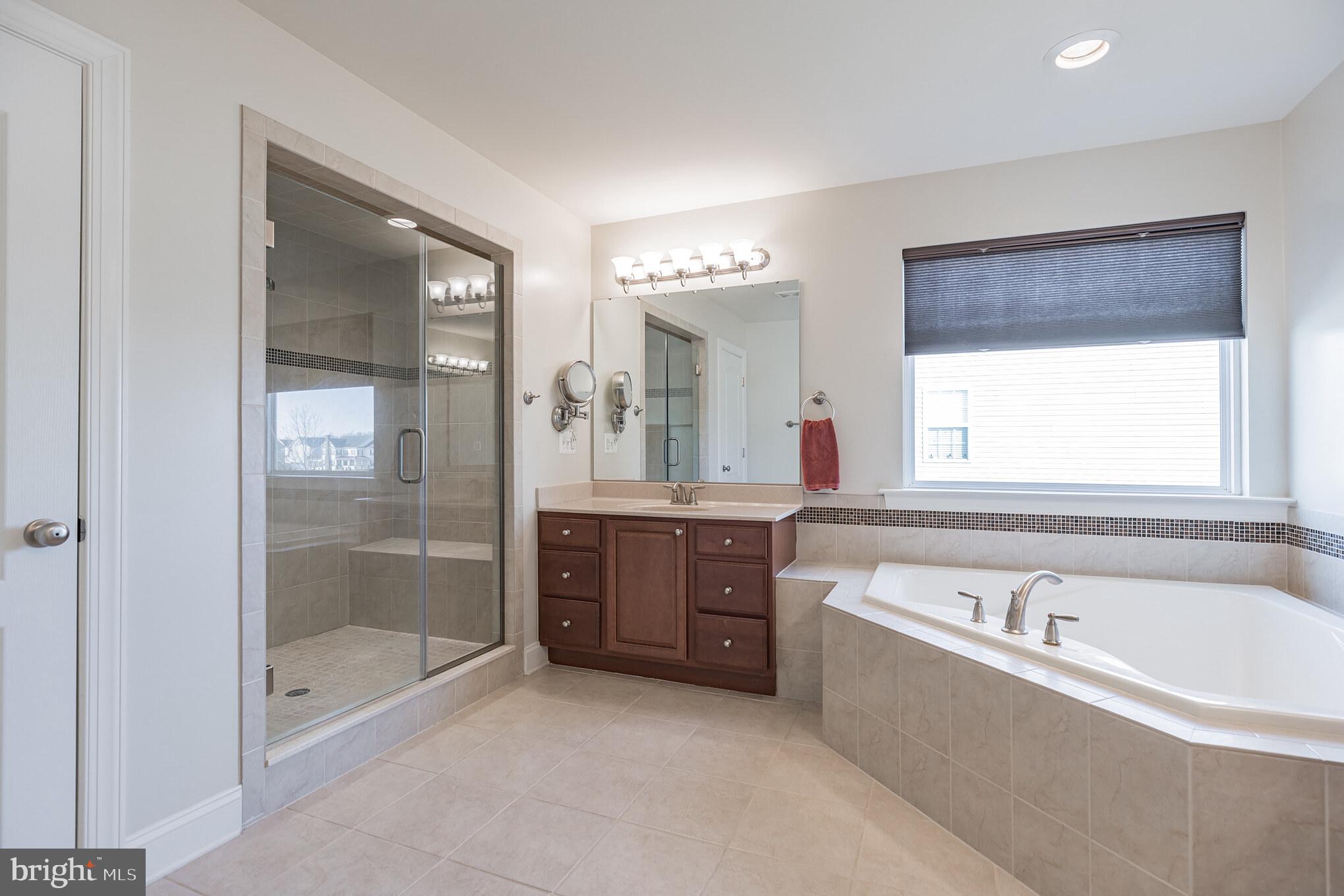 LEONARDS GRANT - Residential