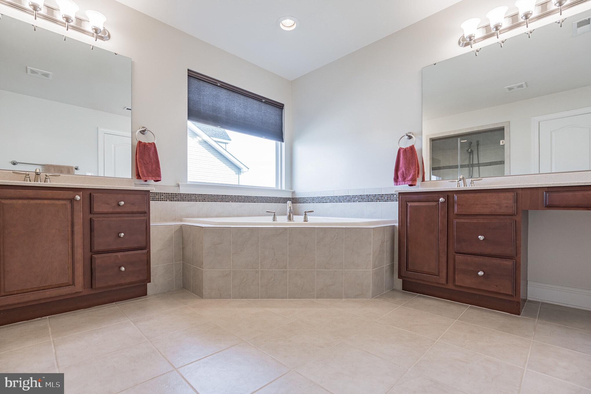 LEONARDS GRANT - Residential