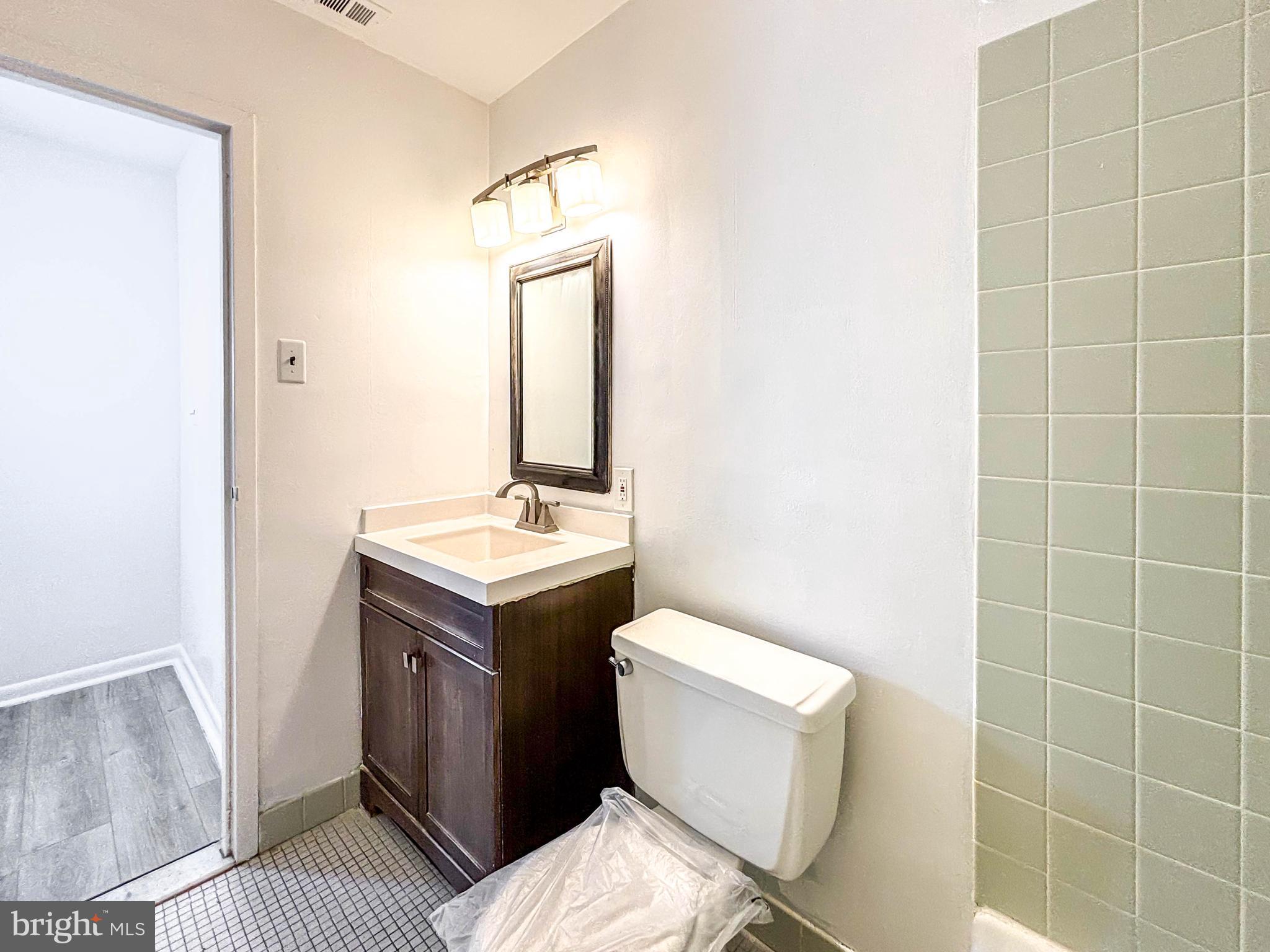 SLADE - Residential Lease