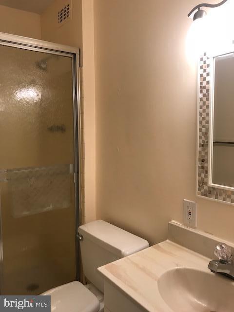SLADE - Residential Lease