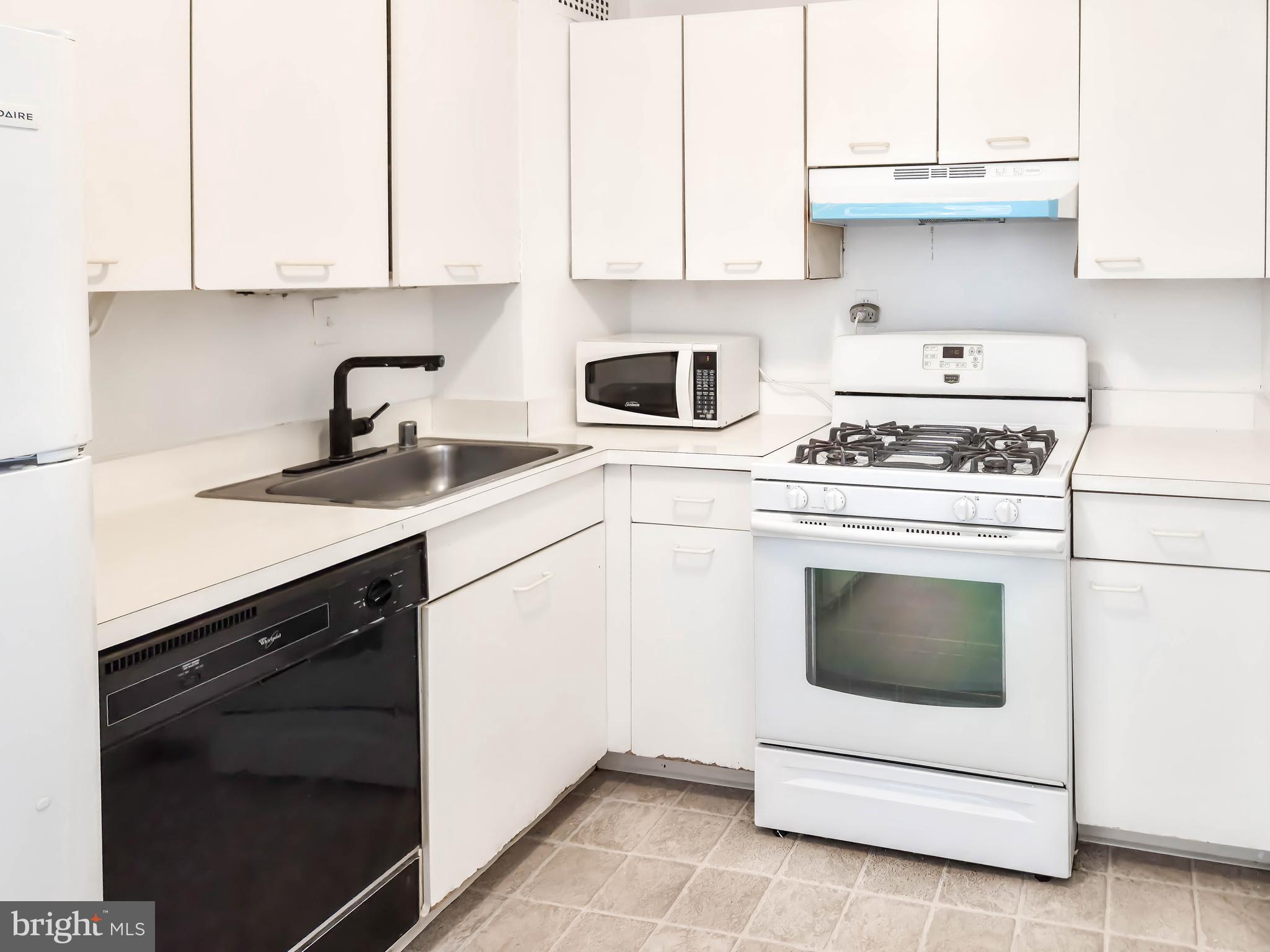 SLADE - Residential Lease