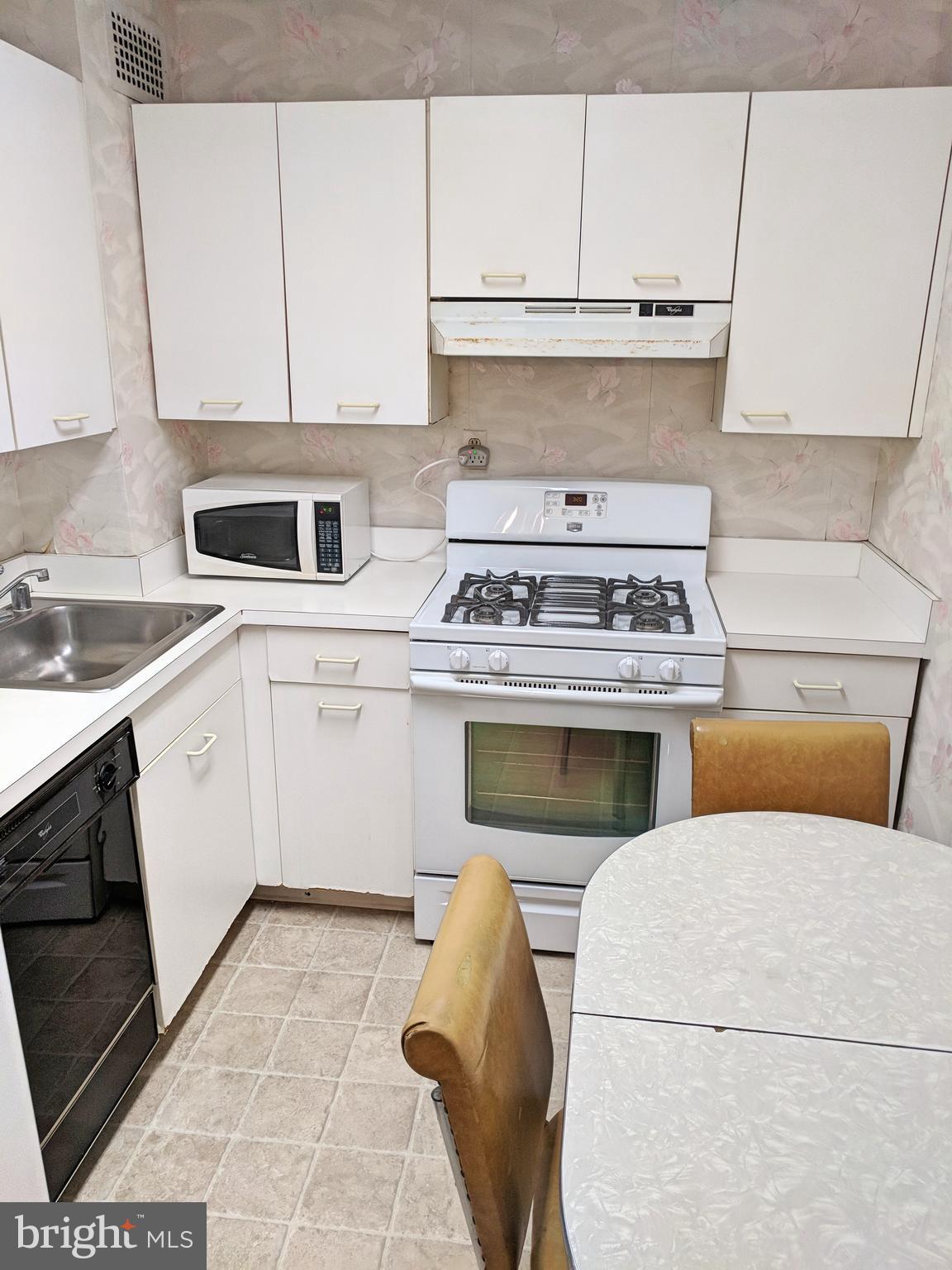 SLADE - Residential Lease