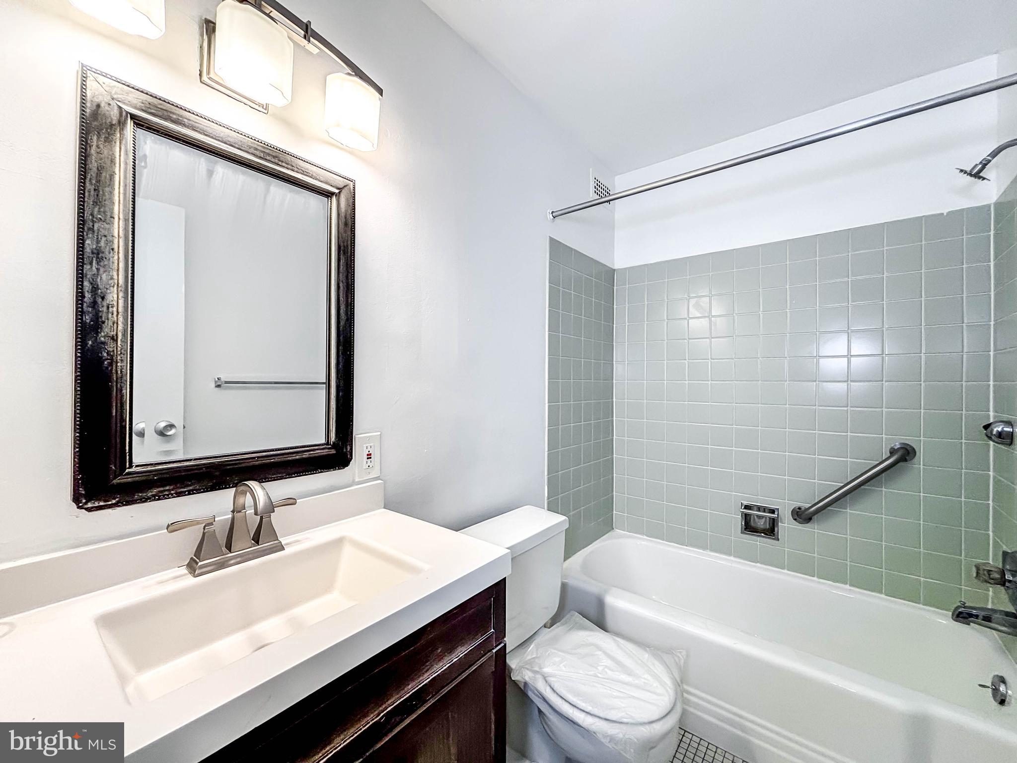 SLADE - Residential Lease