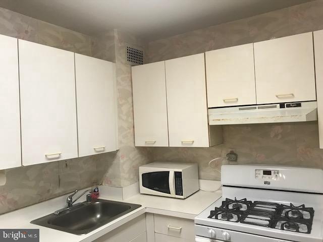 SLADE - Residential Lease