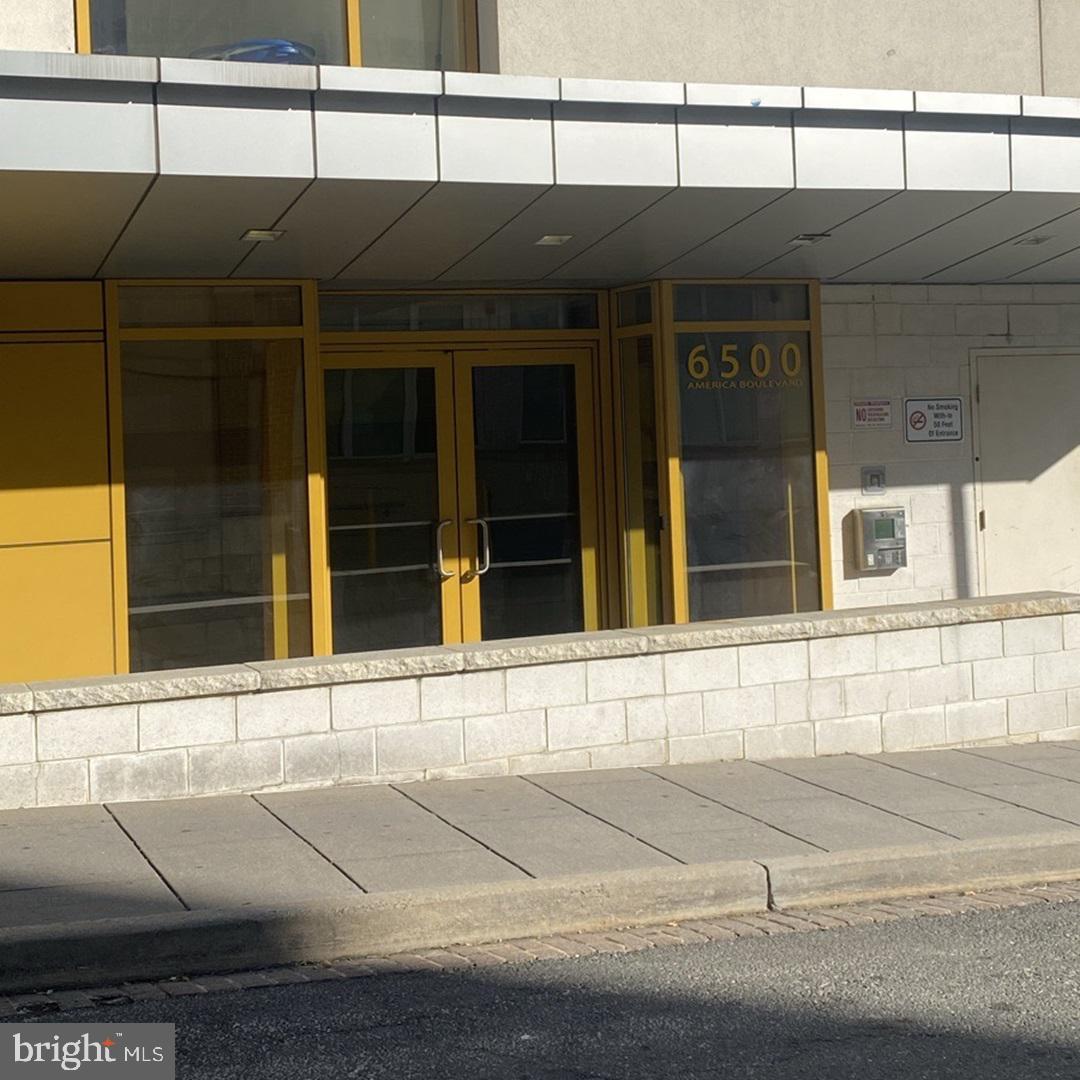 PLAZA LOFTS 22 - Residential Lease