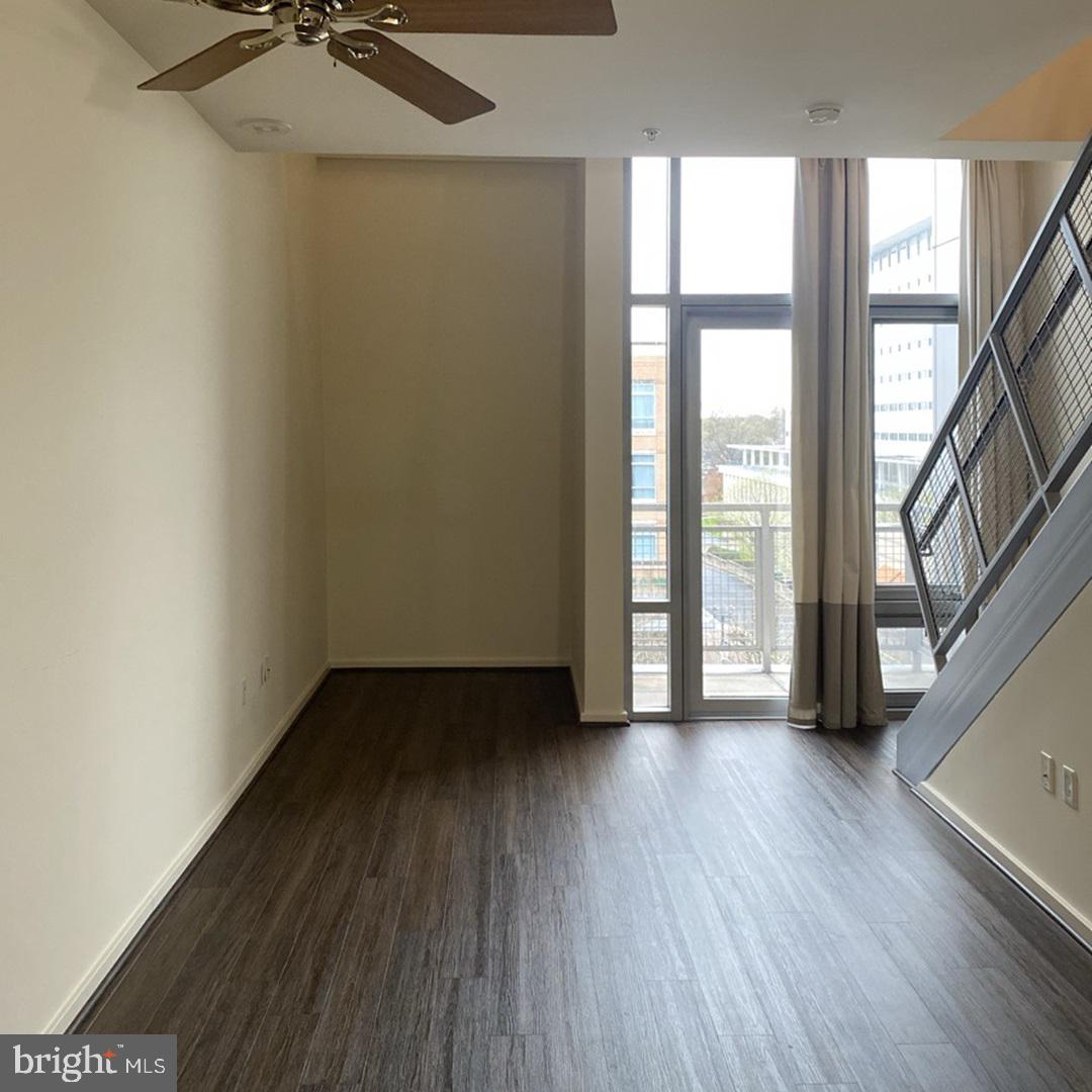 PLAZA LOFTS 22 - Residential Lease