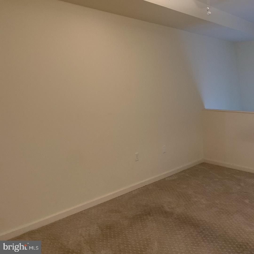 PLAZA LOFTS 22 - Residential Lease