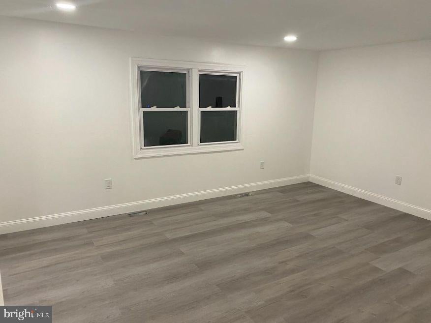 75 N LOCUST AVENUE