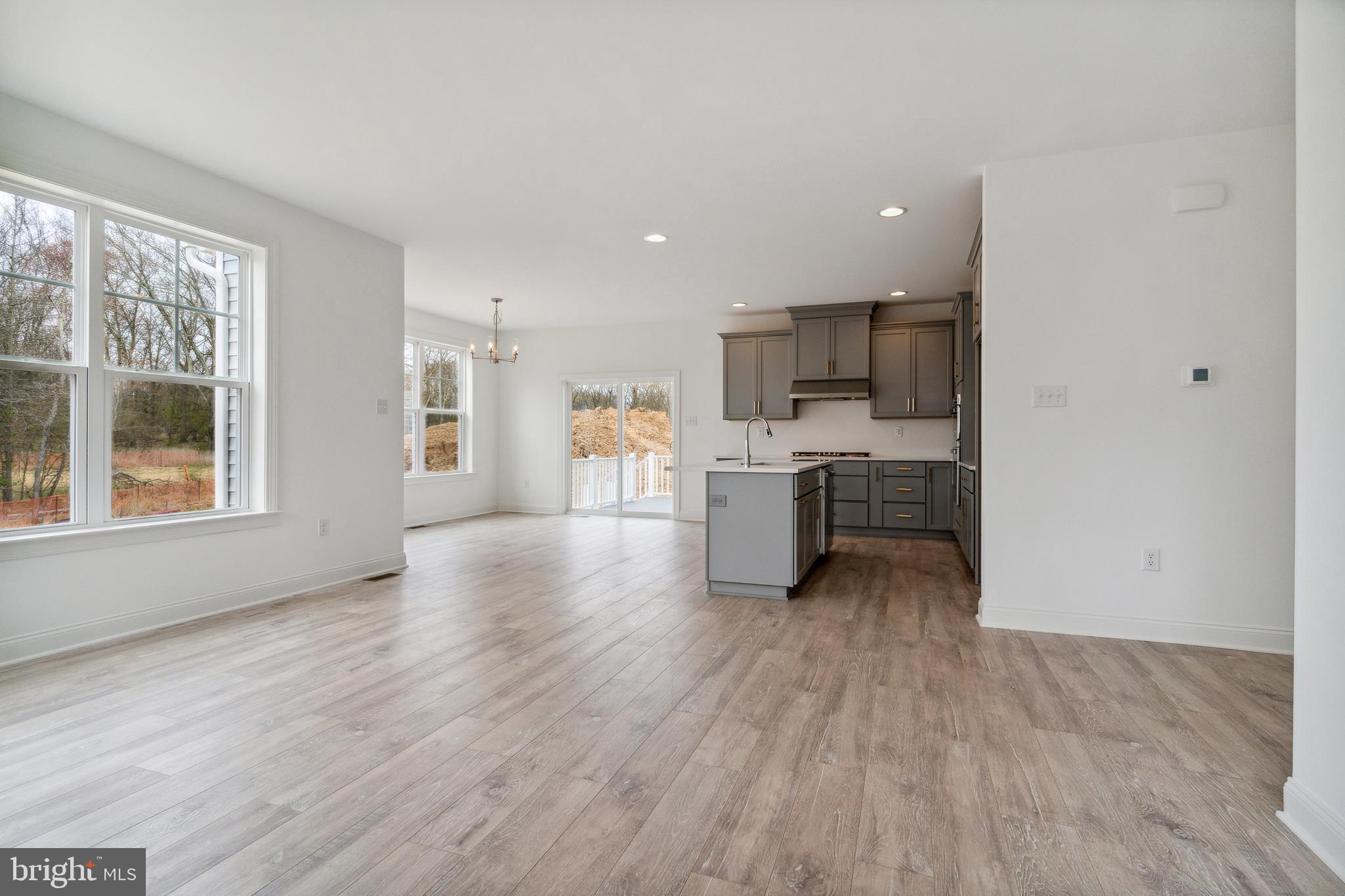 4285 TAVISTON CT E