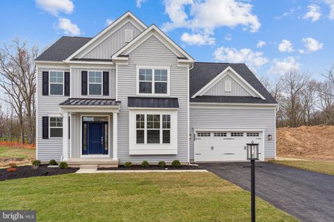 4285 TAVISTON CT E EMMAUS PA 18049