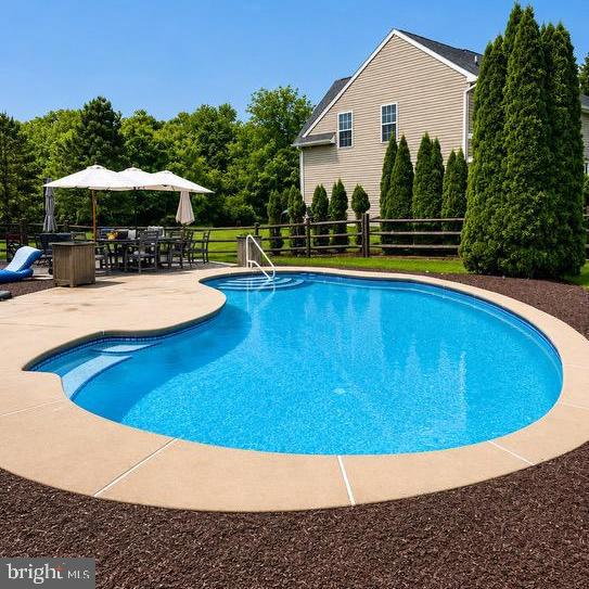 332 CORNERSTONE COURT