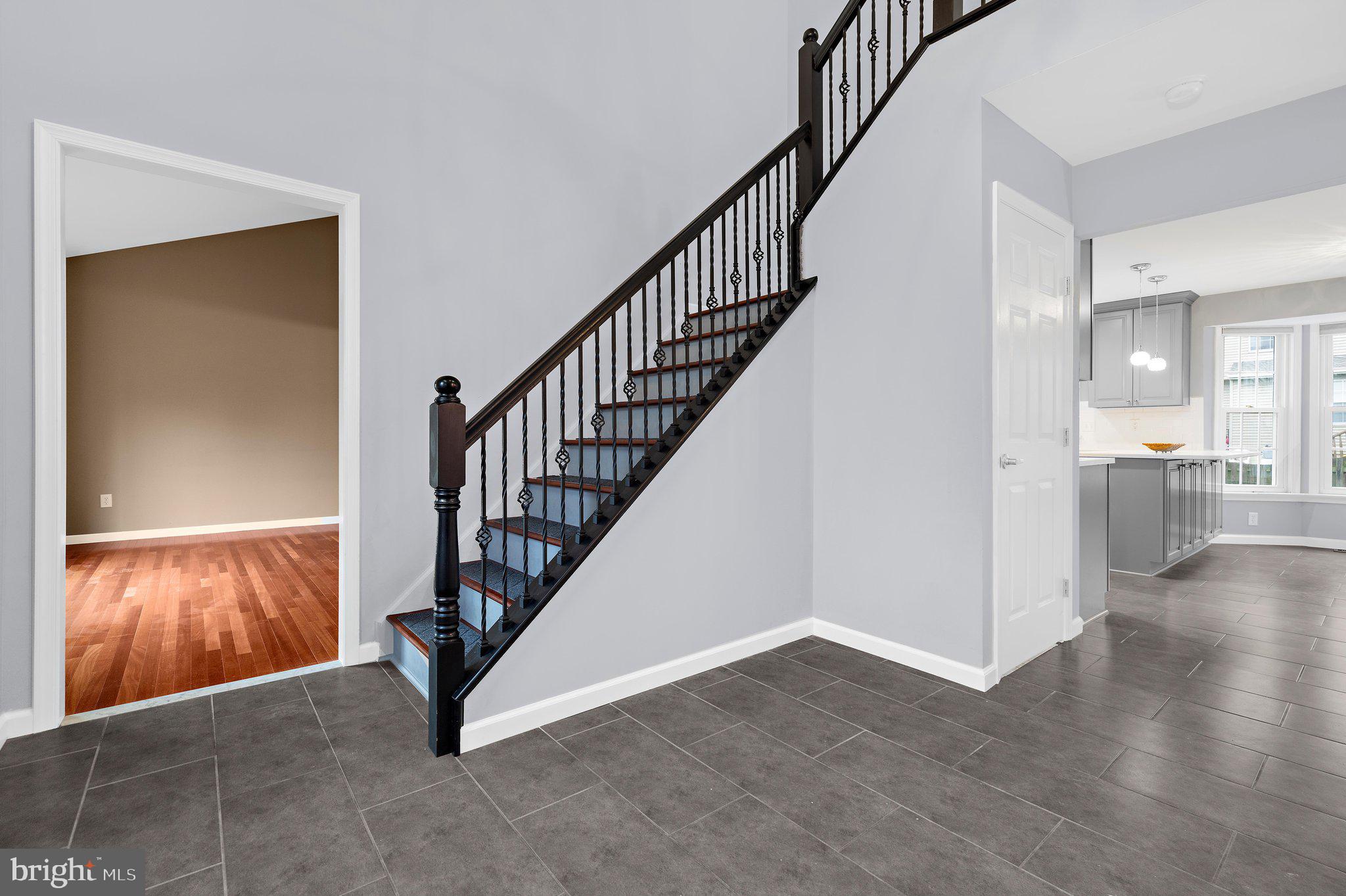 7802 CHEVALIER COURT