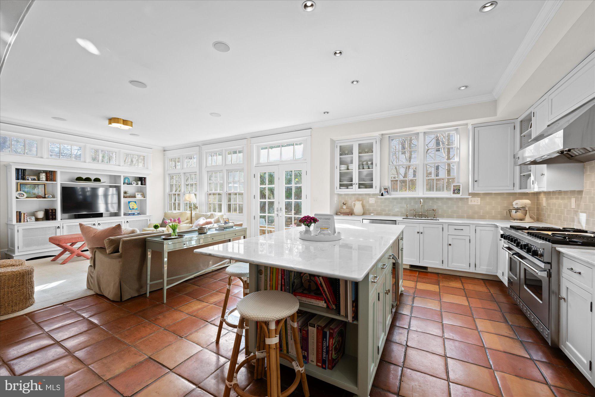 CHEVY CHASE - Residential