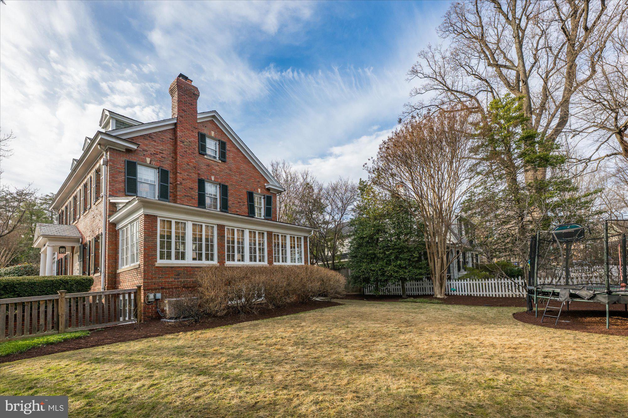 CHEVY CHASE - Residential