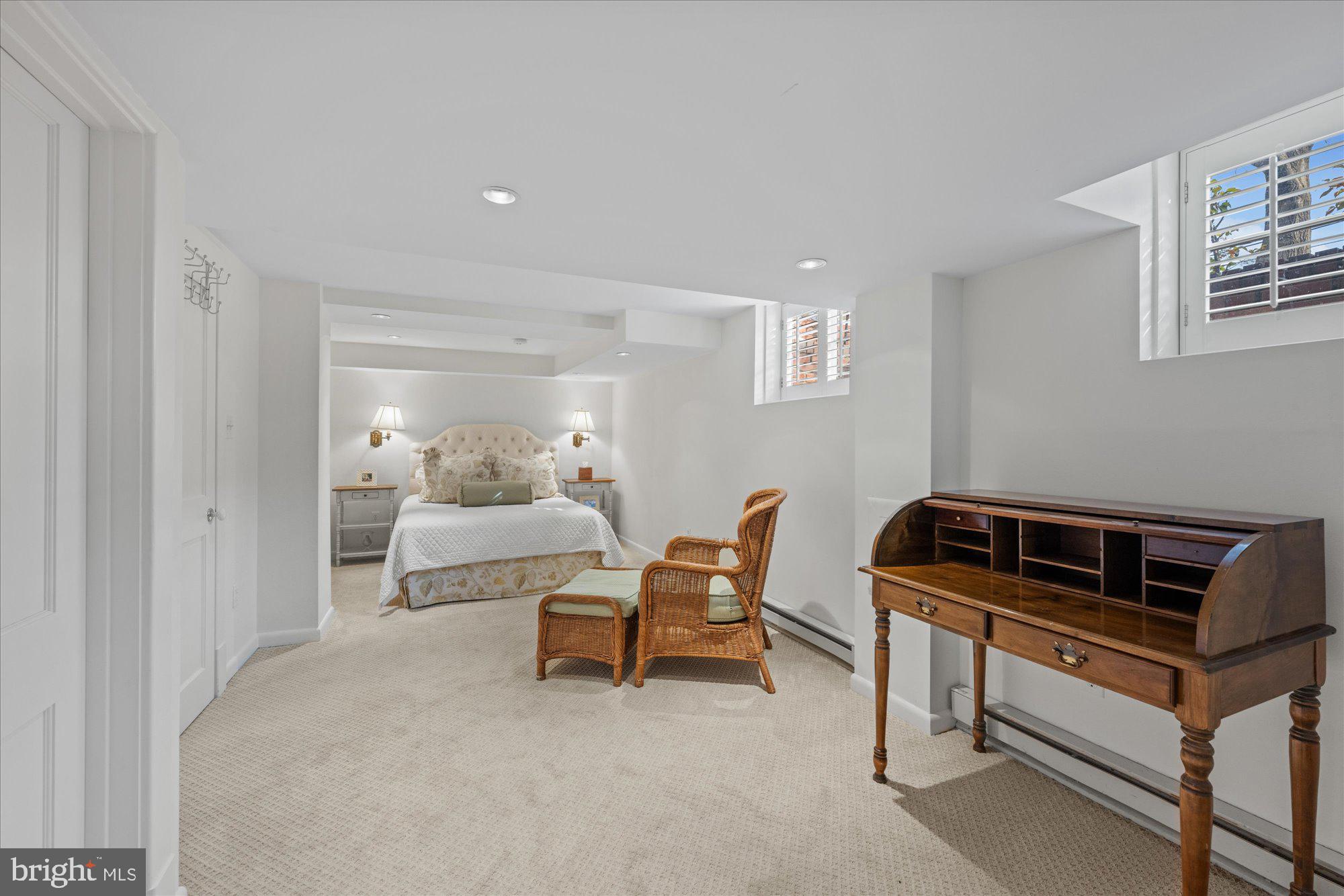 CHEVY CHASE - Residential
