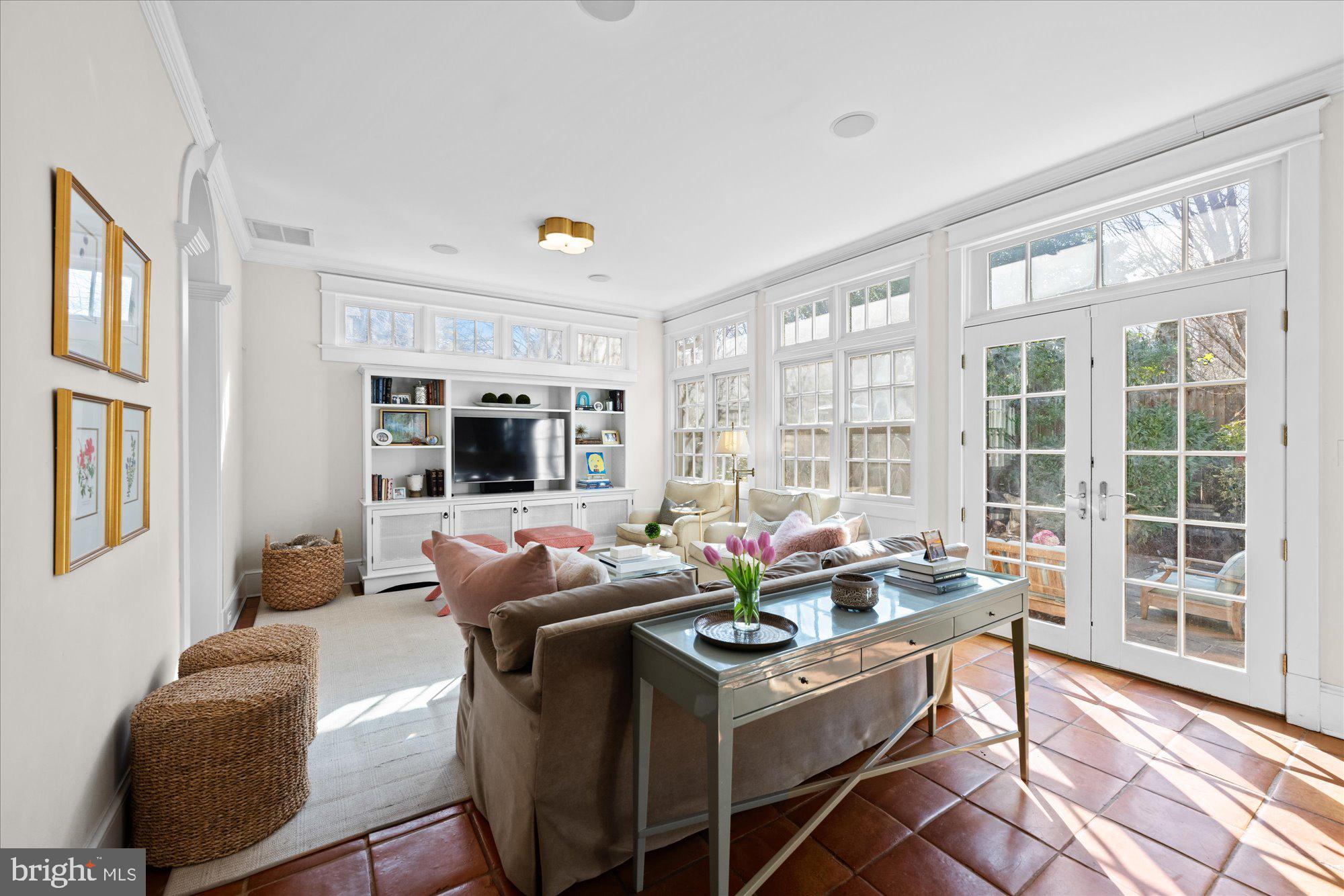 CHEVY CHASE - Residential