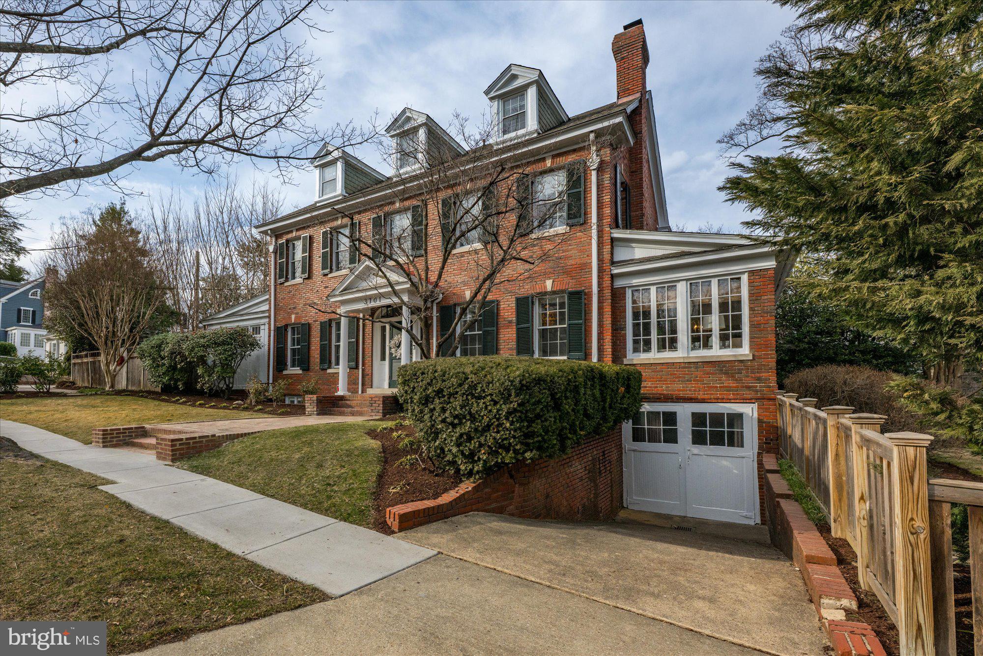 CHEVY CHASE - Residential