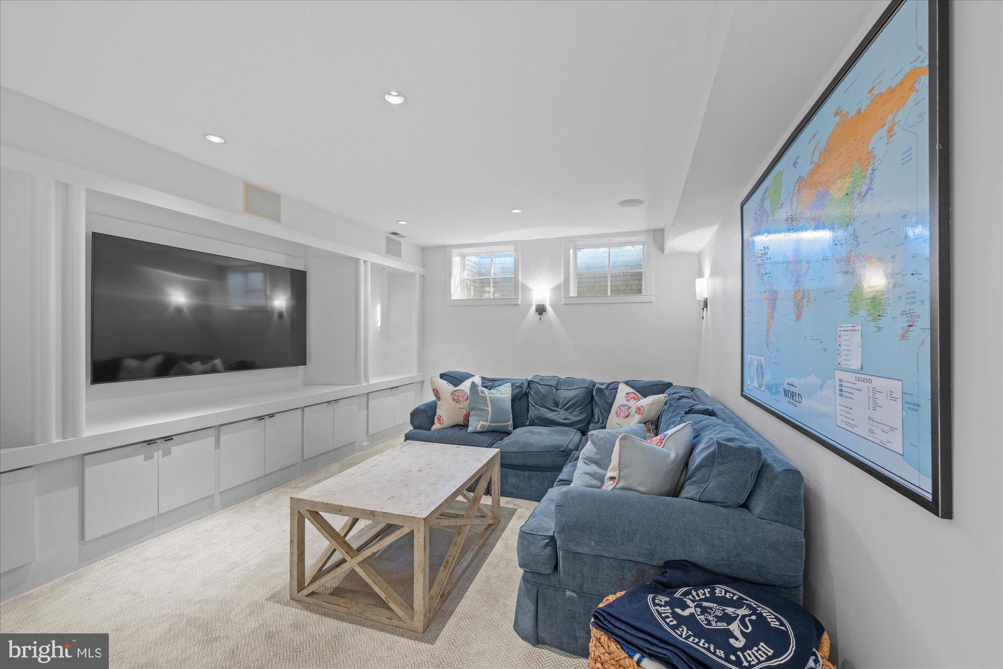CHEVY CHASE - Residential