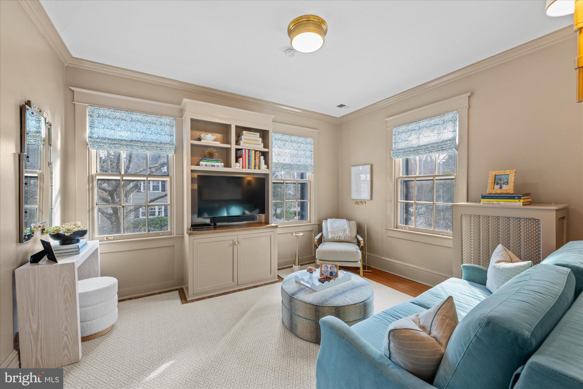 CHEVY CHASE - Residential