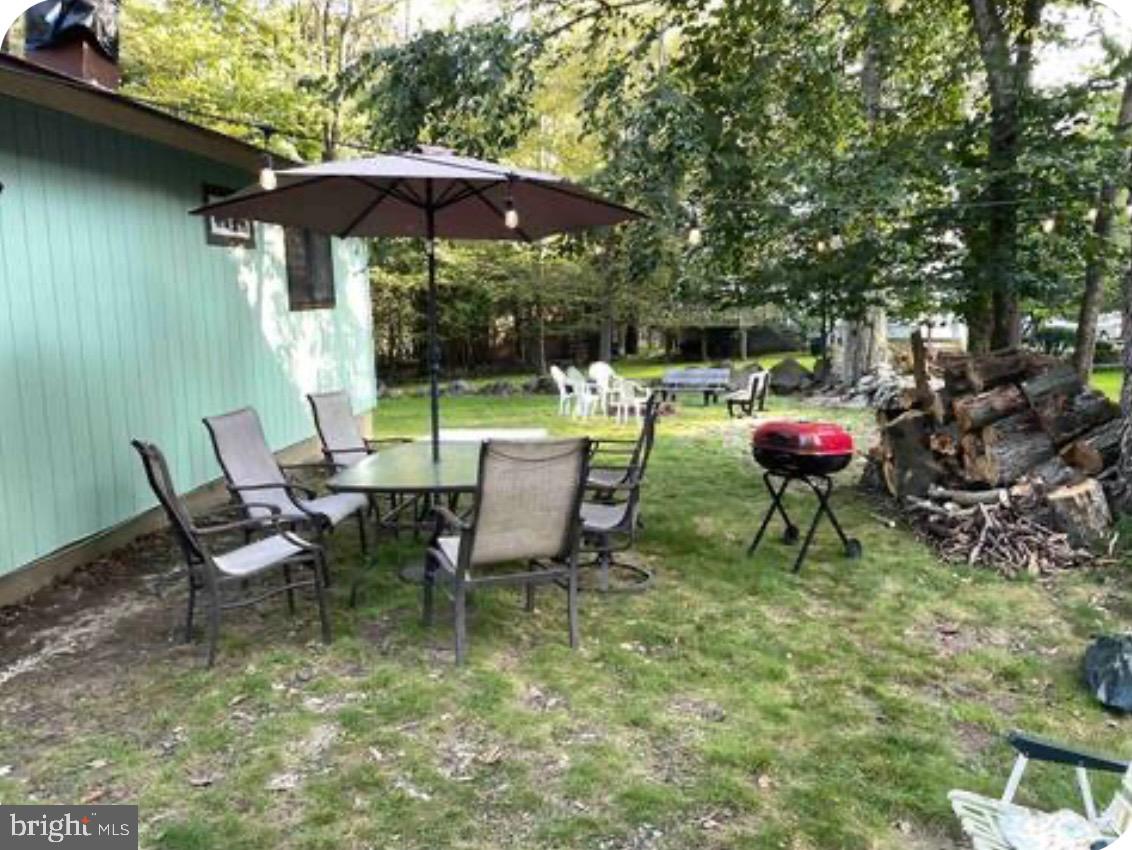 7108 ROBINWOOD DRIVE