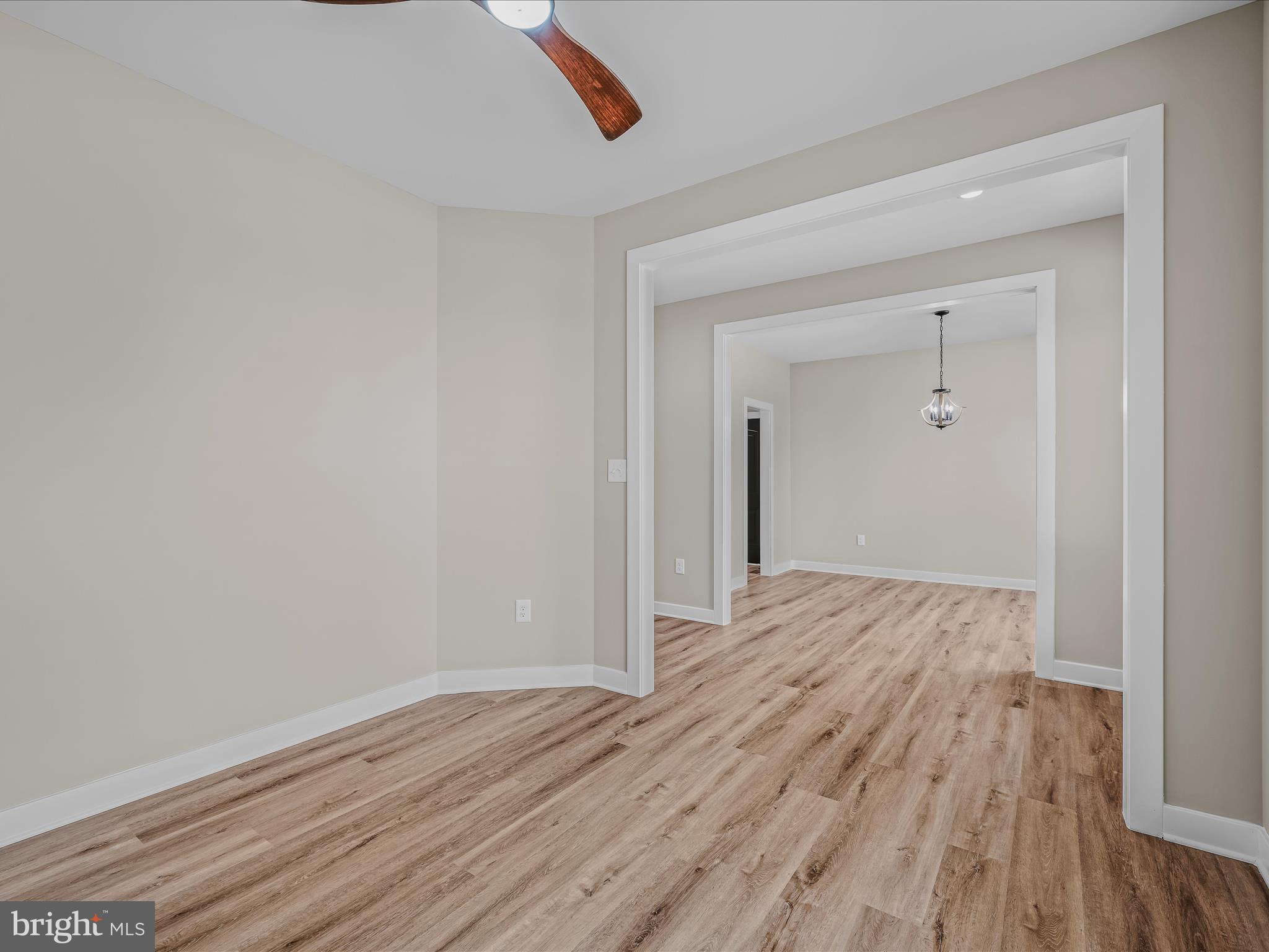 HOWARD SPEAKS - Residential