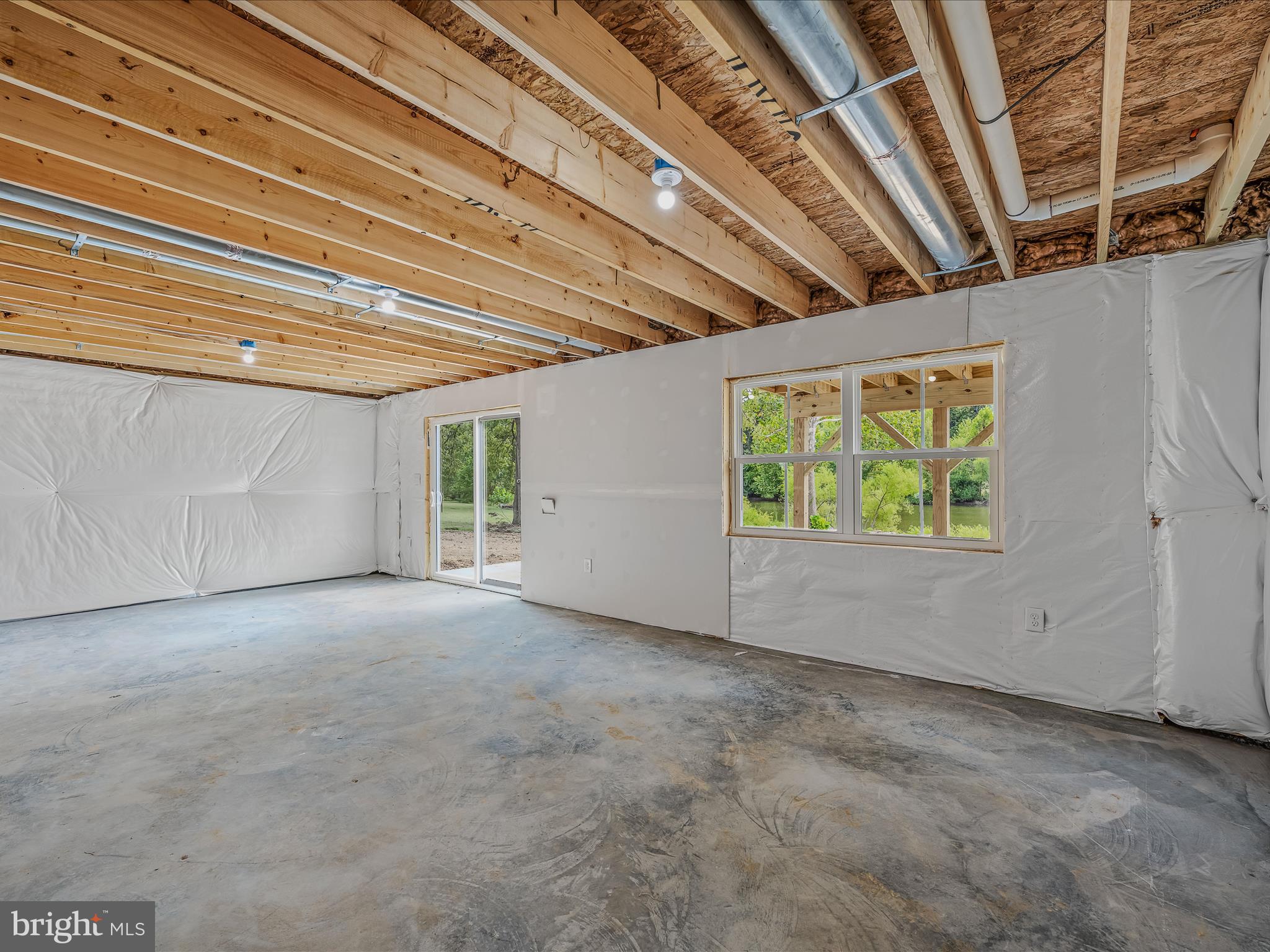 HOWARD SPEAKS - Residential