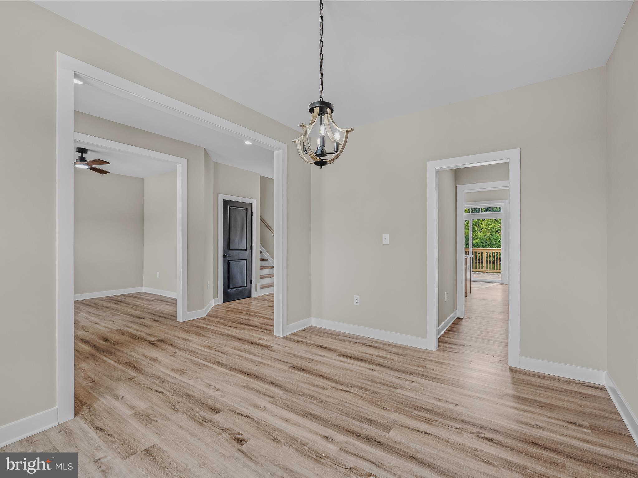 HOWARD SPEAKS - Residential