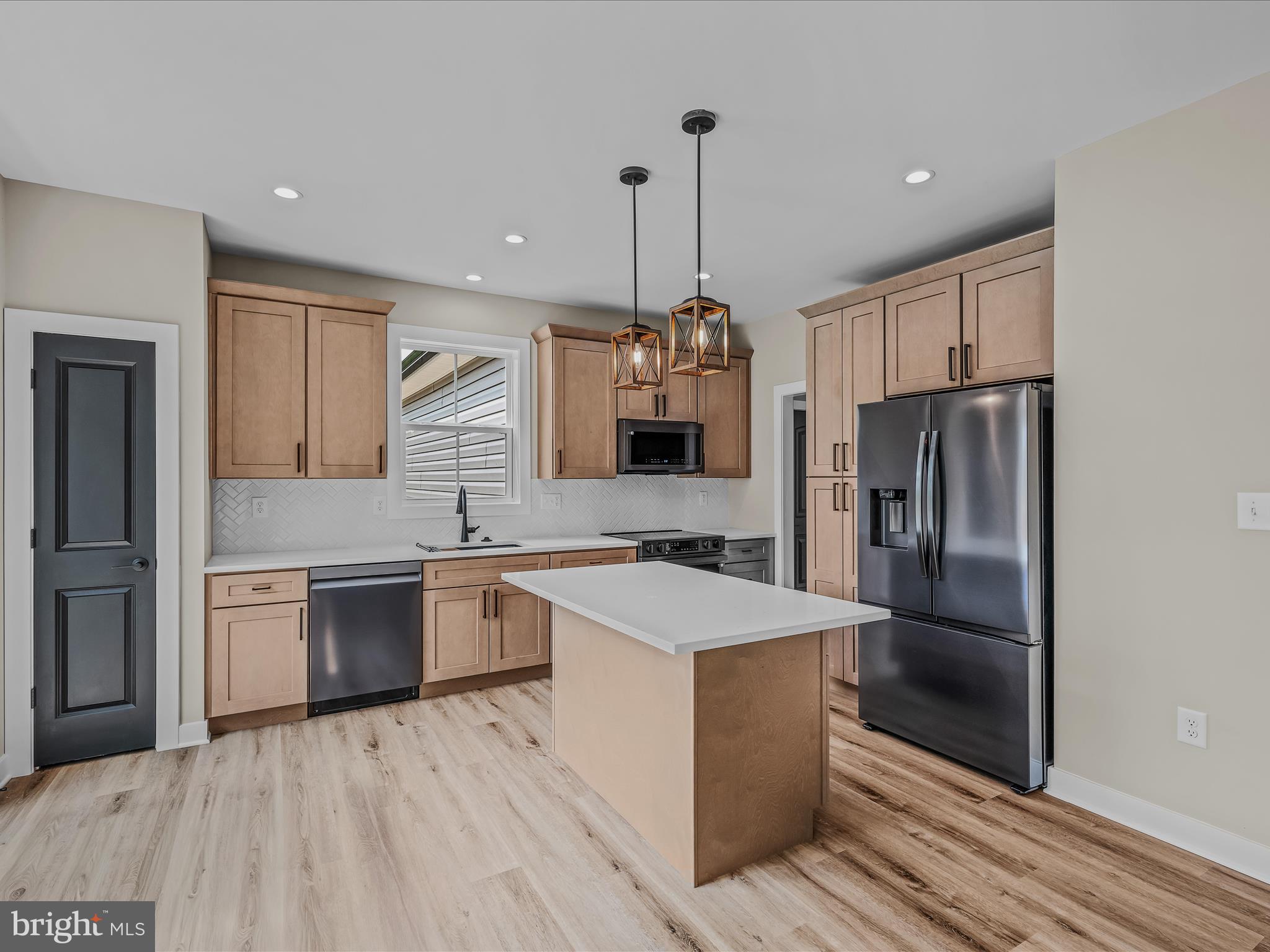 HOWARD SPEAKS - Residential