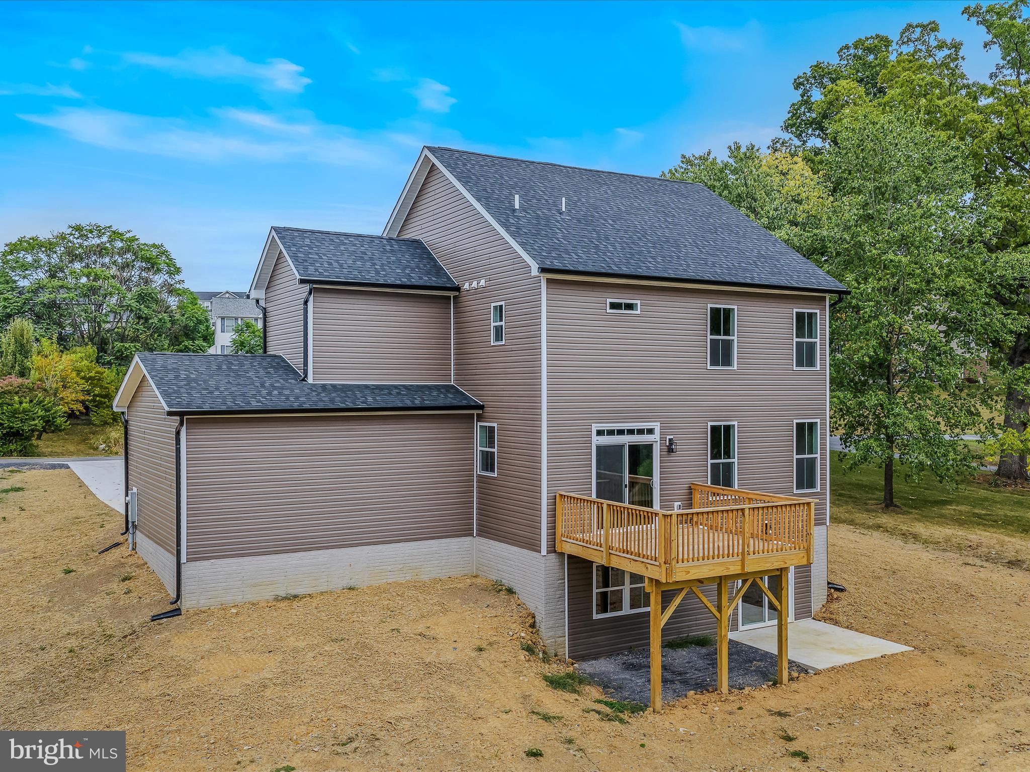 HOWARD SPEAKS - Residential