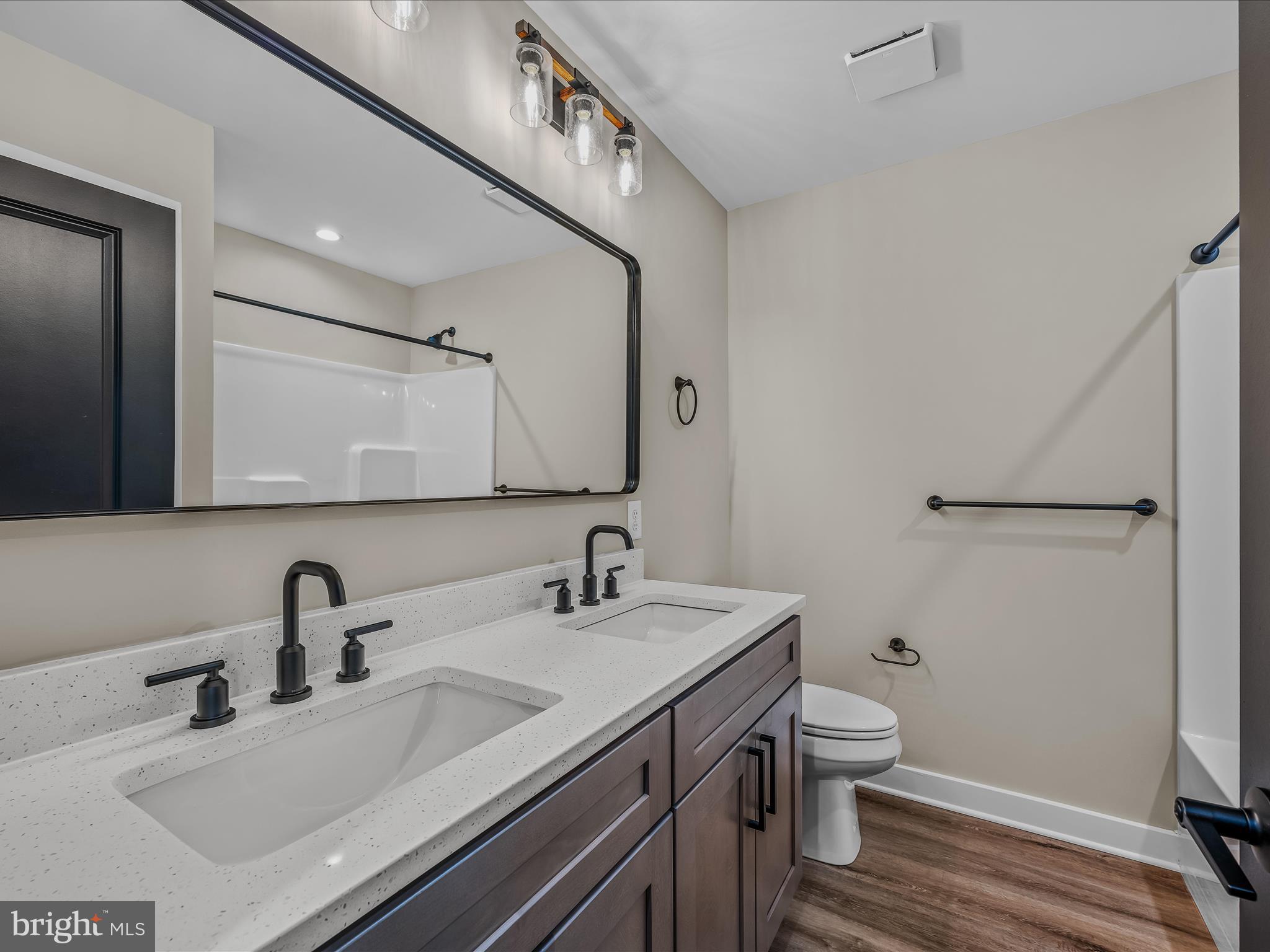 HOWARD SPEAKS - Residential