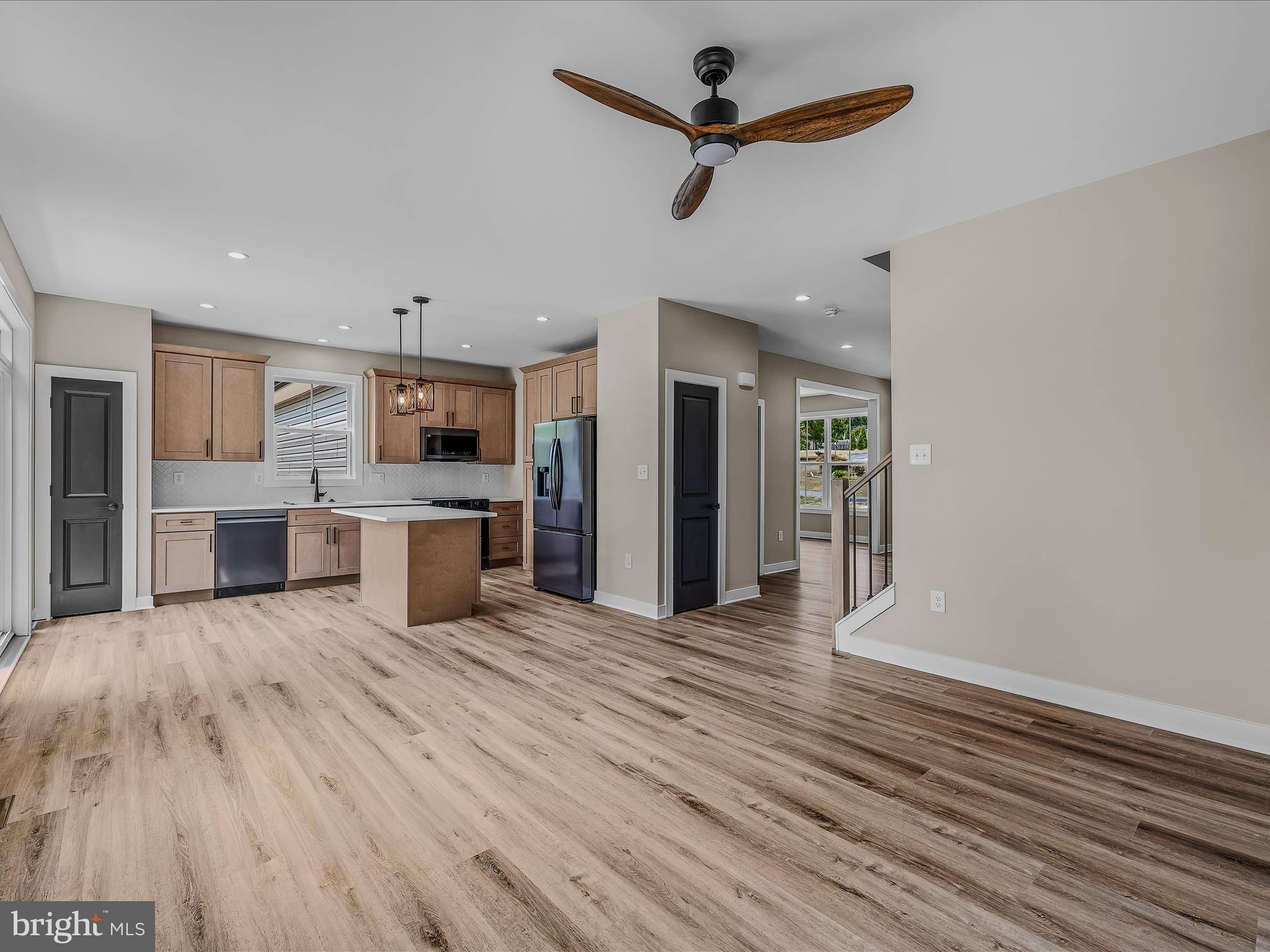 HOWARD SPEAKS - Residential