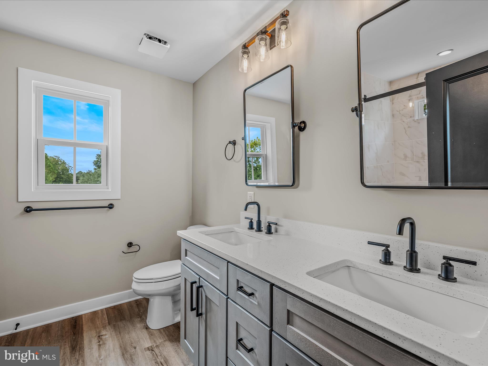 HOWARD SPEAKS - Residential